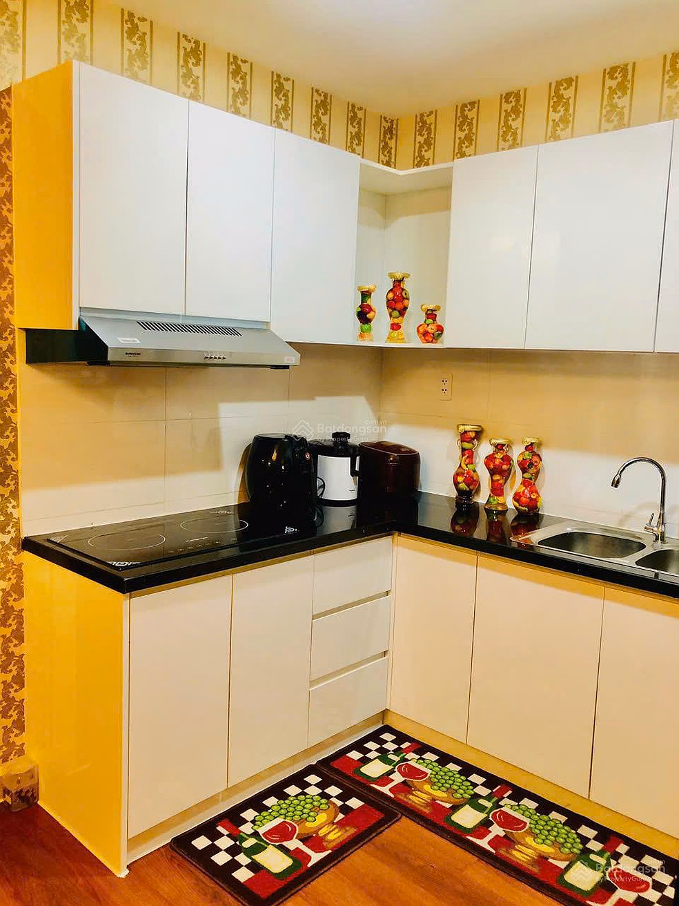 2 rooms for rent with furniture 12 million - 1 room with furniture and furniture for 10 million - 3 rooms 17 million