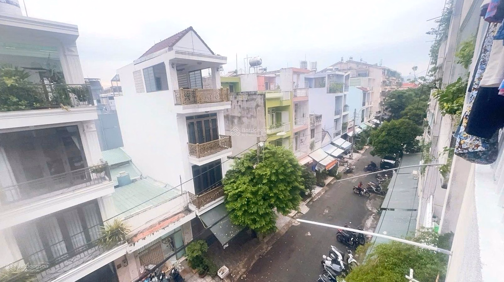 2-bedroom apartment on the 3rd floor, priced at 2.3 billion, Doc Lap apartment, private red book 2025