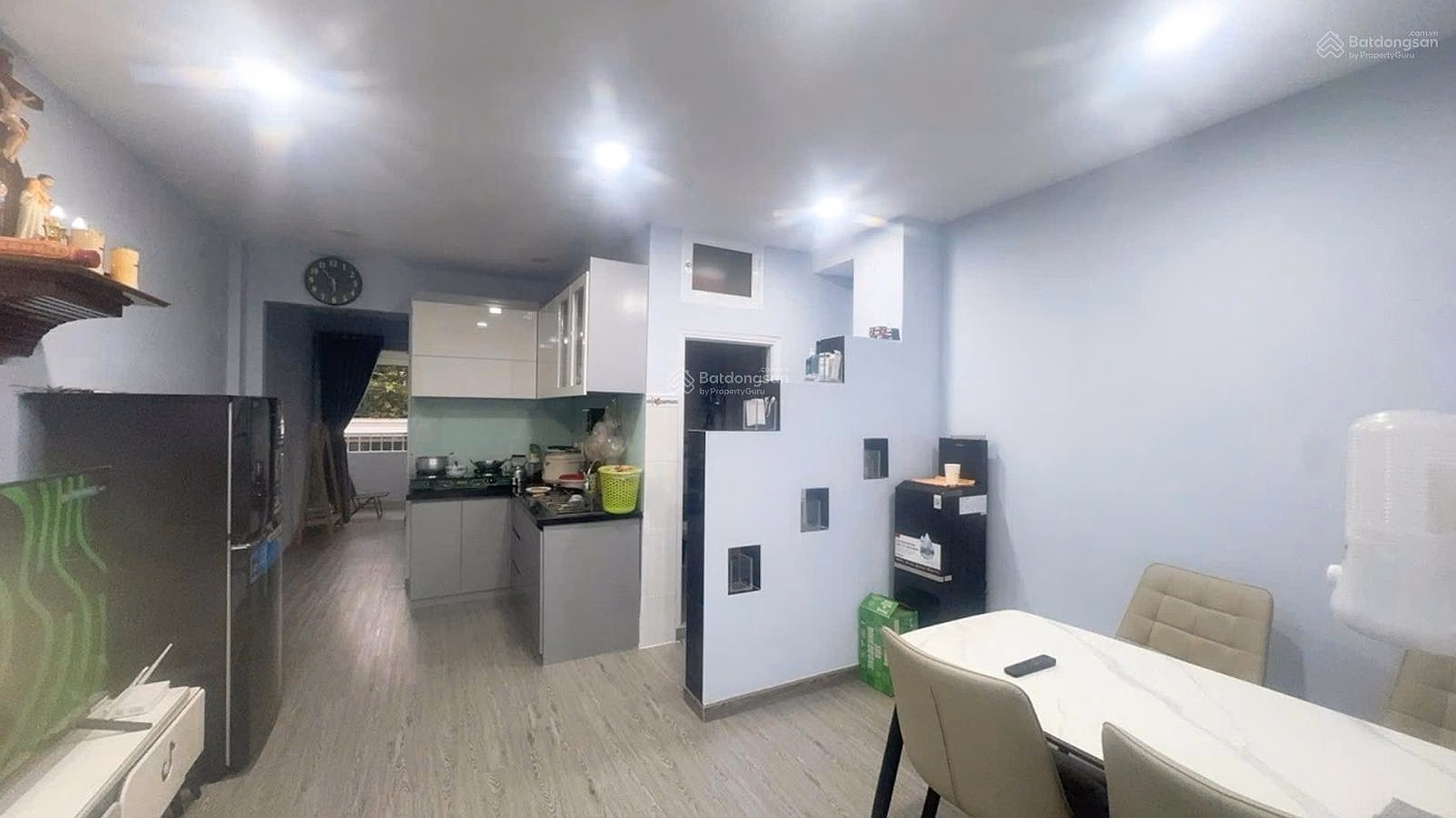 2-bedroom apartment on the 3rd floor, priced at 2.3 billion, Doc Lap apartment, private red book 2025