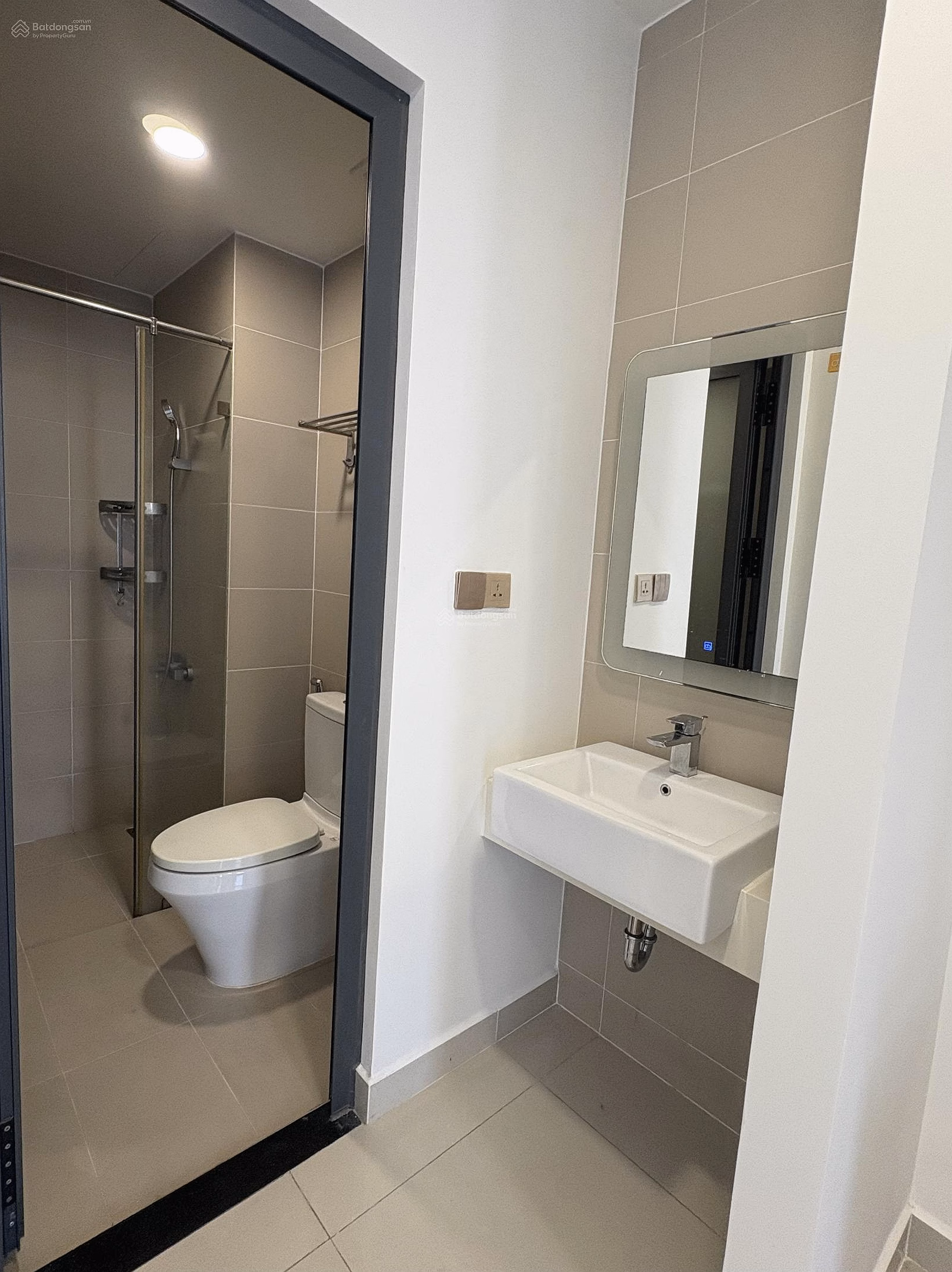 For sale CH Q7 Boulevard 2BR-1WC(57m2) Airy view only 3.2 Billion