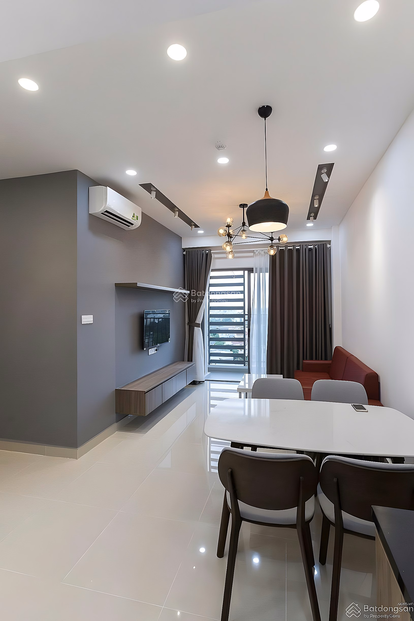 Quick sale of 2 bedroom 2 bathroom apartment for only 7 billion all in, lower than the market