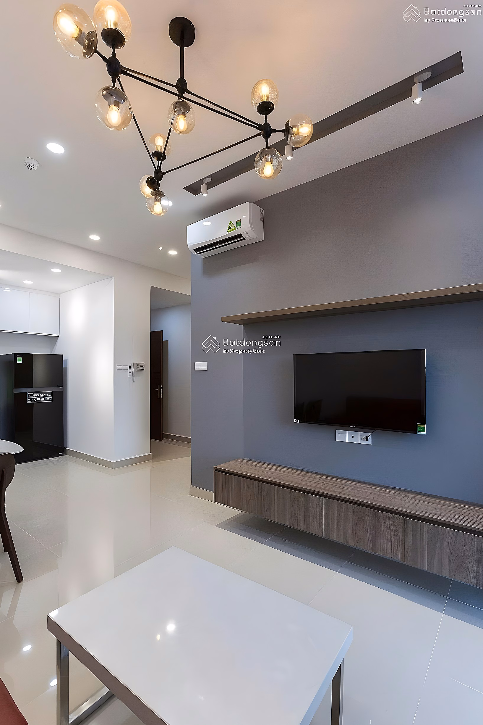 Quick sale of 2 bedroom 2 bathroom apartment for only 7 billion all in, lower than the market