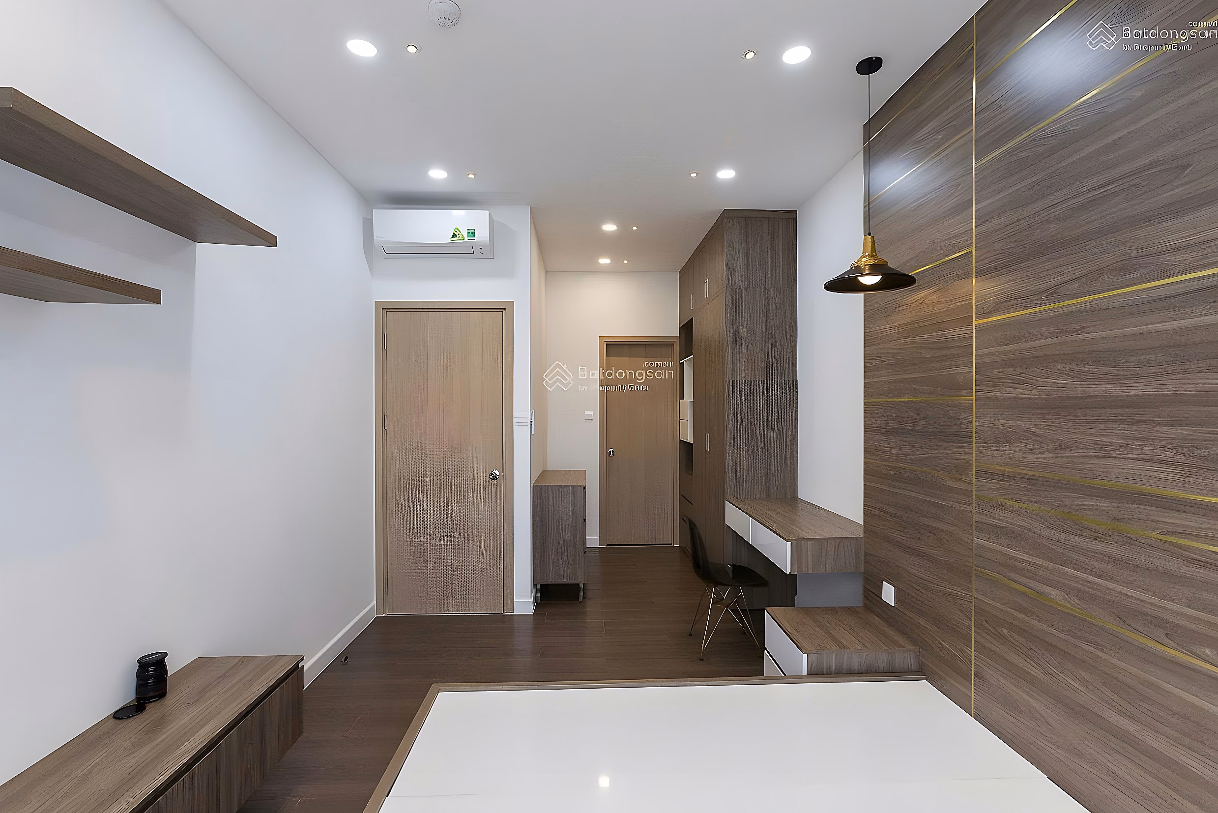 Quick sale of 2 bedroom 2 bathroom apartment for only 7 billion all in, lower than the market