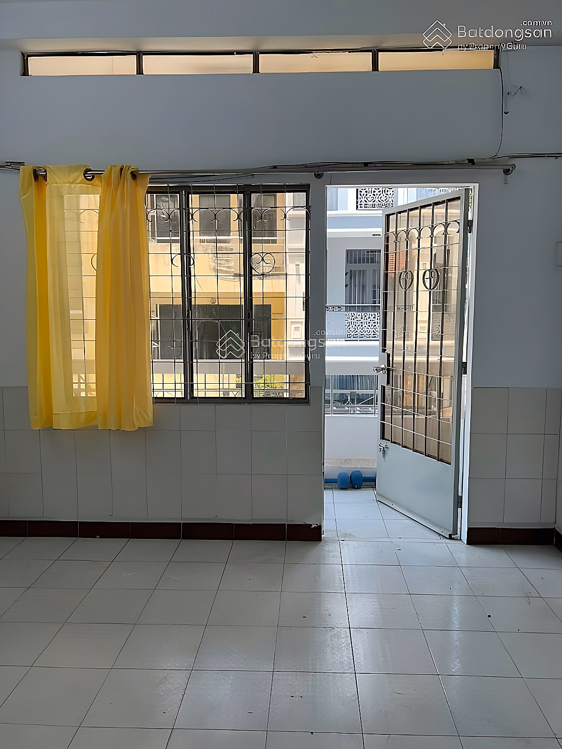 REDUCING A PEACEFUL HOME AT HUNG VUONG APARTMENT DISTRICT 5 BEAUTIFUL CLEAN HOUSE, GOOD PRICE 2.85 BILLION