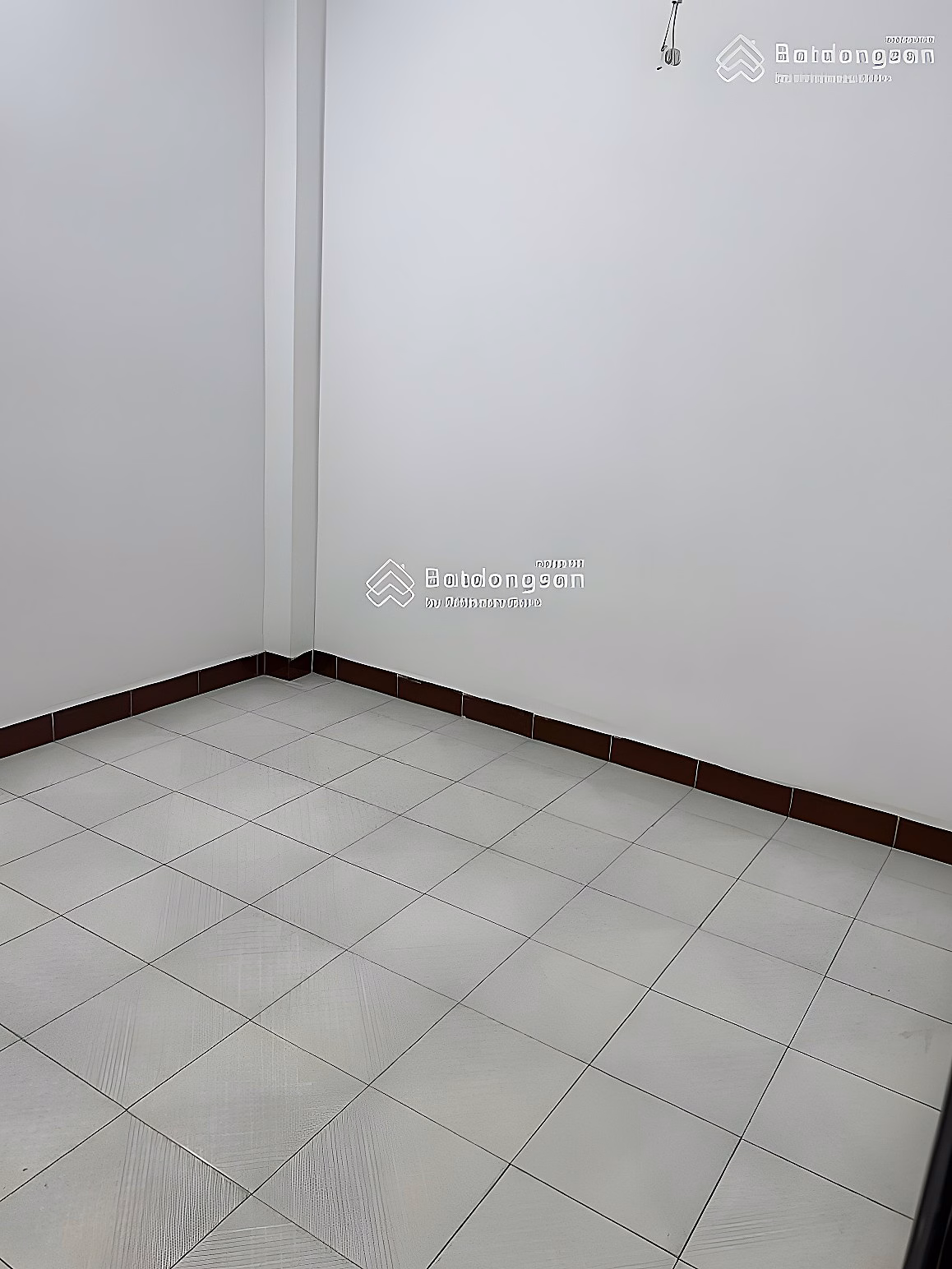 REDUCING A PEACEFUL HOME AT HUNG VUONG APARTMENT DISTRICT 5 BEAUTIFUL CLEAN HOUSE, GOOD PRICE 2.85 BILLION