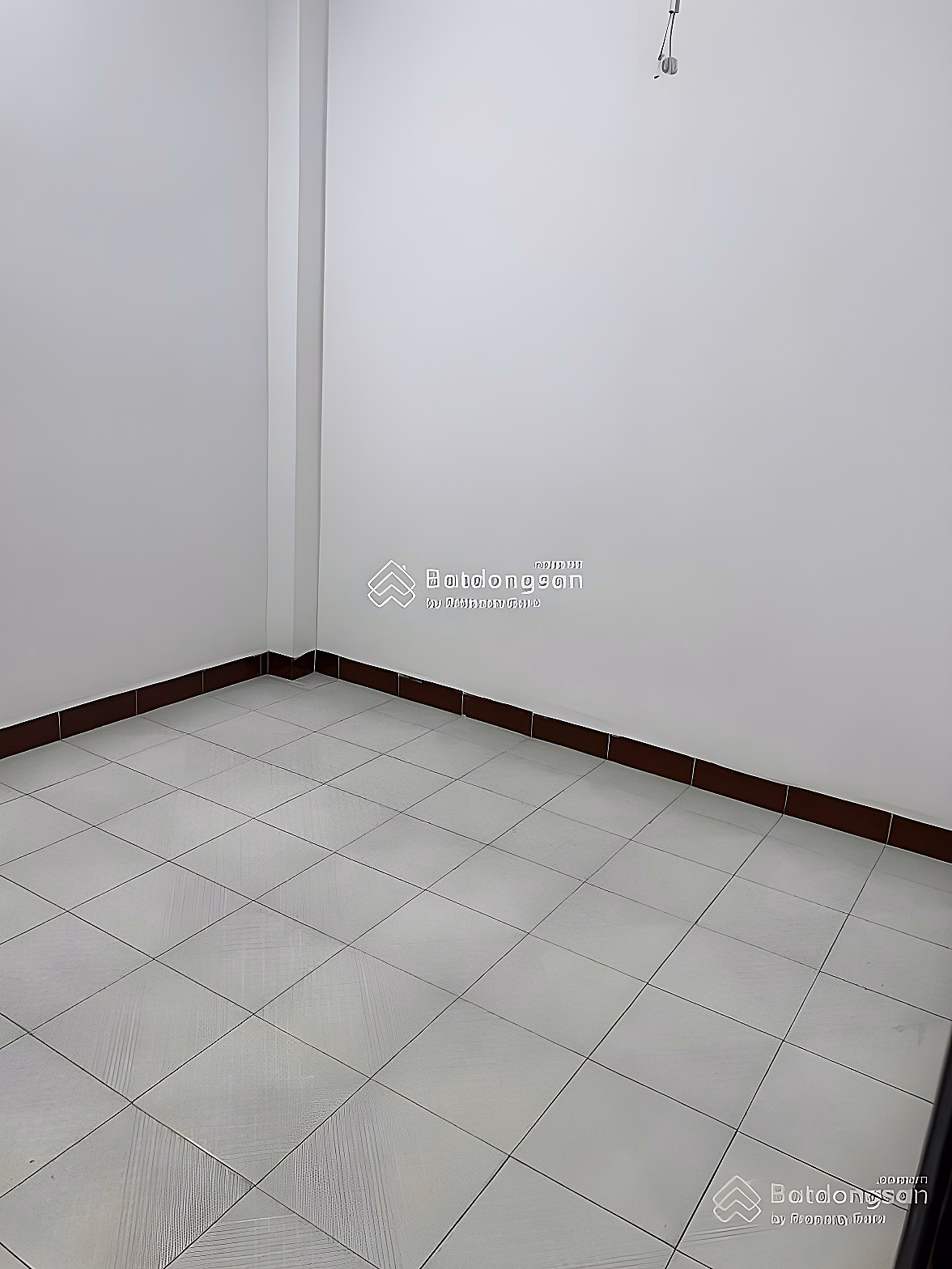 REDUCING A PEACEFUL HOME AT HUNG VUONG APARTMENT DISTRICT 5 BEAUTIFUL CLEAN HOUSE, GOOD PRICE 2.85 BILLION
