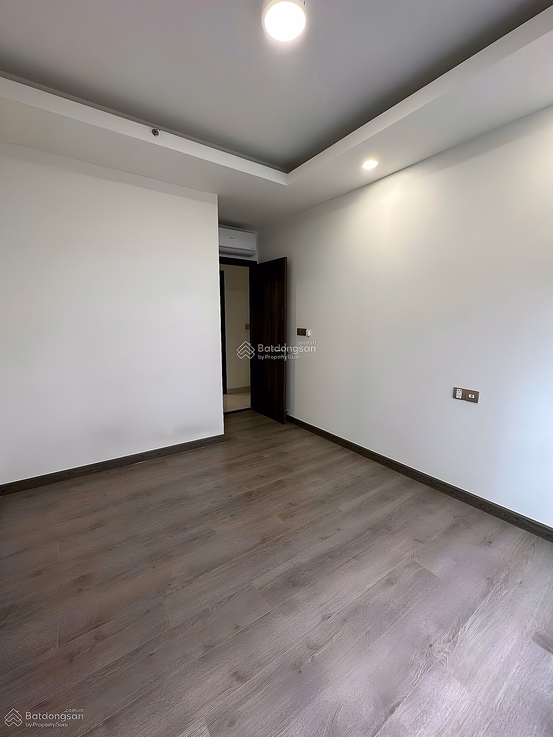 Q7 Boulevard apartment for sale, 3.8 billion, 70m2, good price Hot!