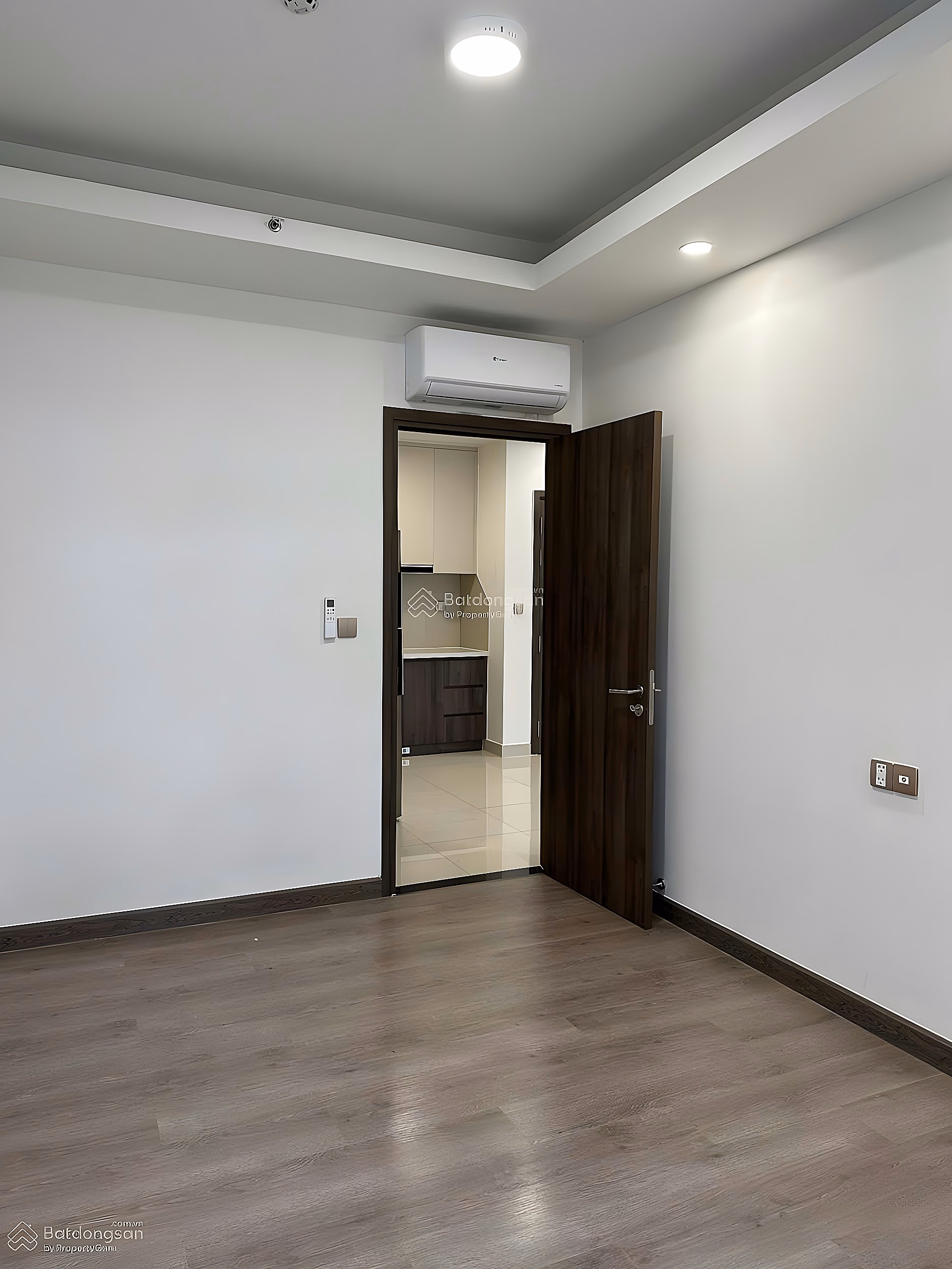 Q7 Boulevard apartment for sale, 3.8 billion, 70m2, good price Hot!