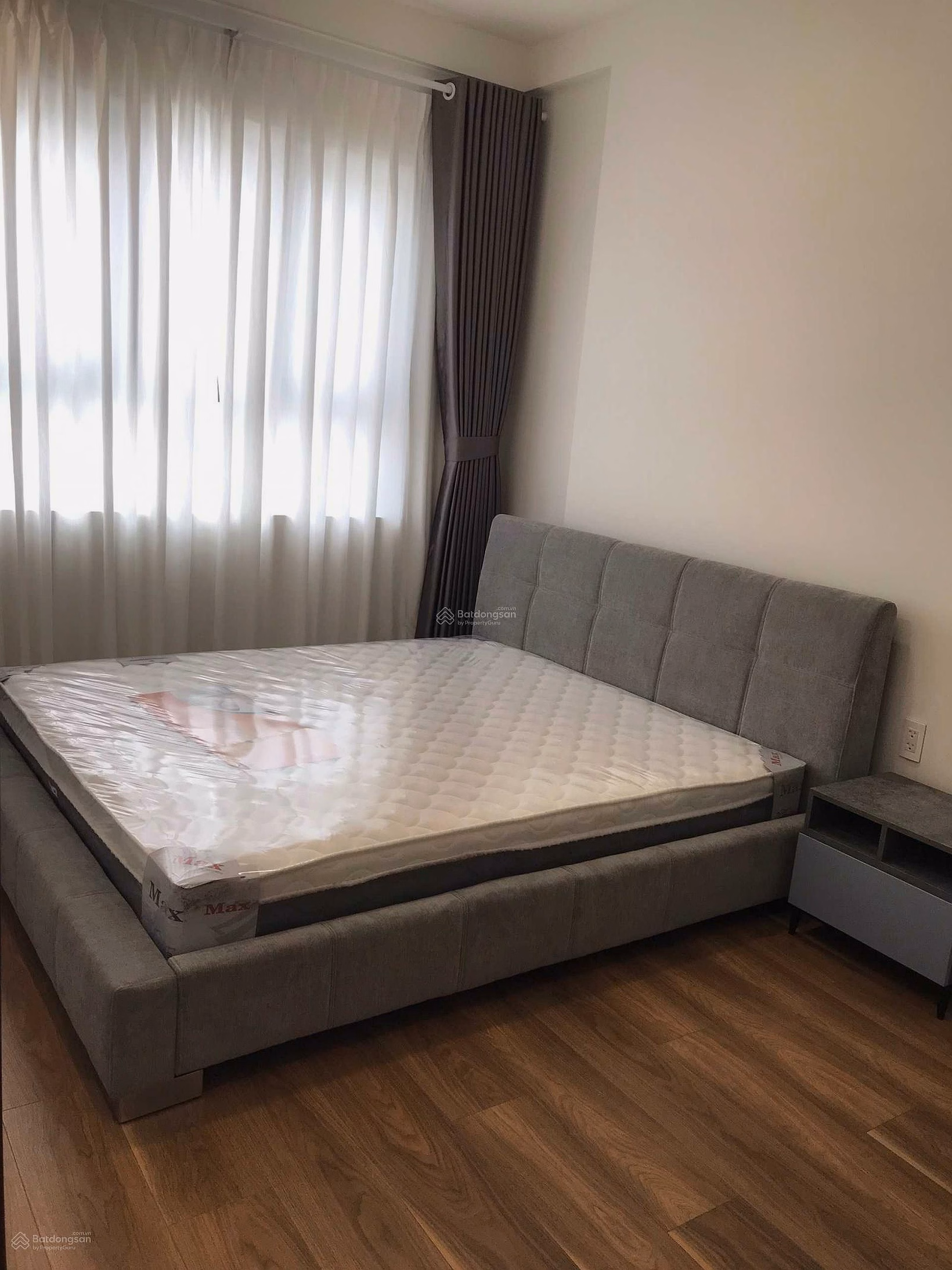 Q7 Riverside for rent near RMIT, TDT includes 2 bedrooms, 2 bathrooms, 9 million, full NT view, beautiful***
