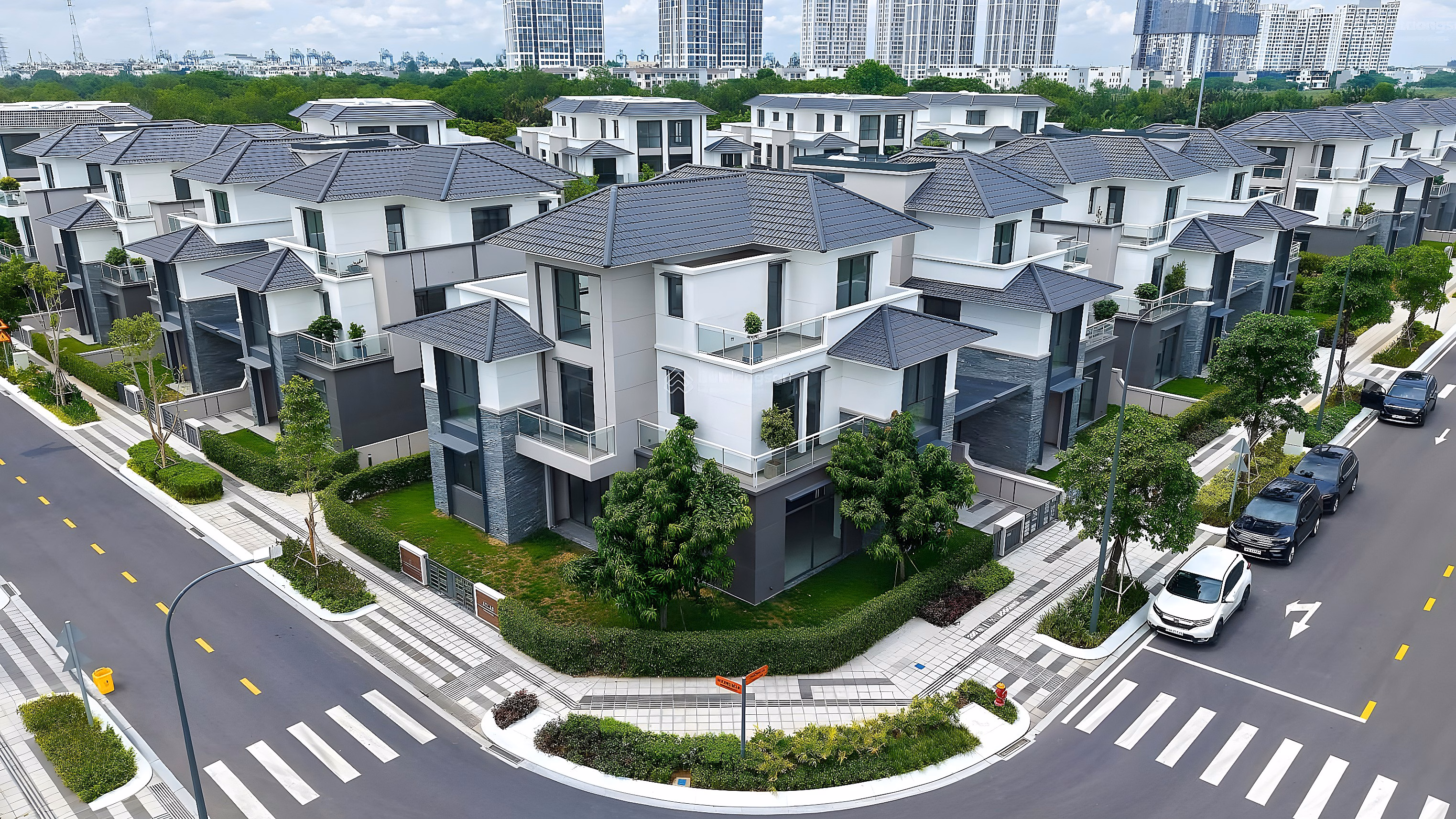 Selling a 3-bedroom apartment along the river in District 2 with Landmark view of KEPPEL