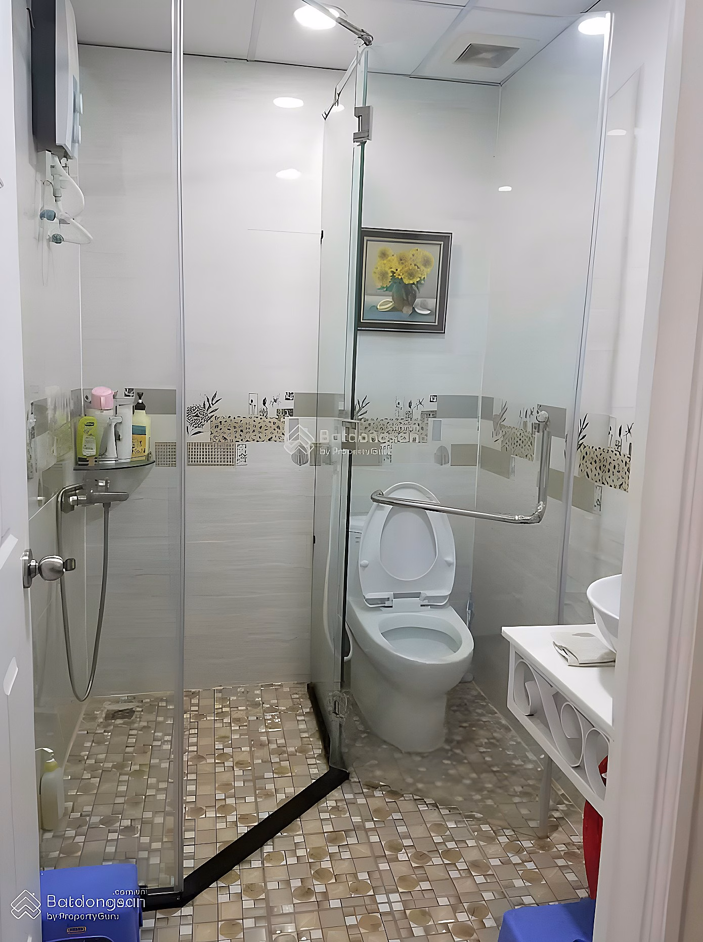 Selling 1 bedroom 1 bathroom apartment at Apartment 8X Dam Sen, preferential price 2.6 billion, 49m2 - pink book - with large balcony