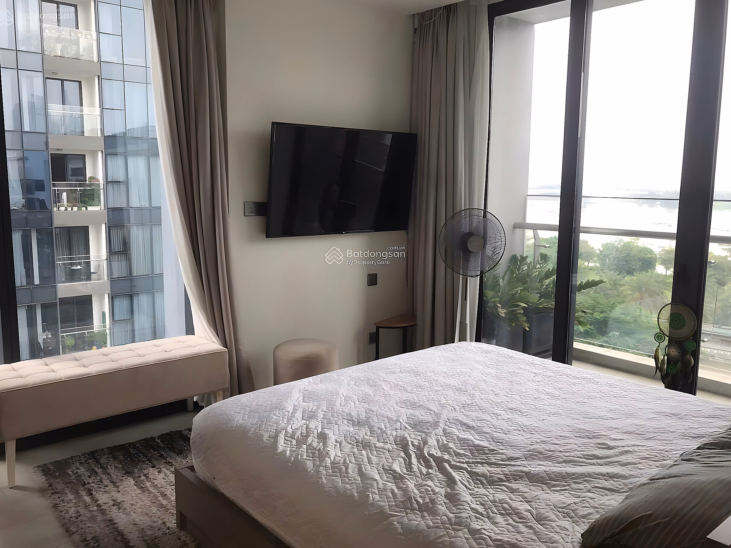 Vinhomes Golden River Aqua 3 apartment for sale - 119m² - Fully furnished - River view - Pink book