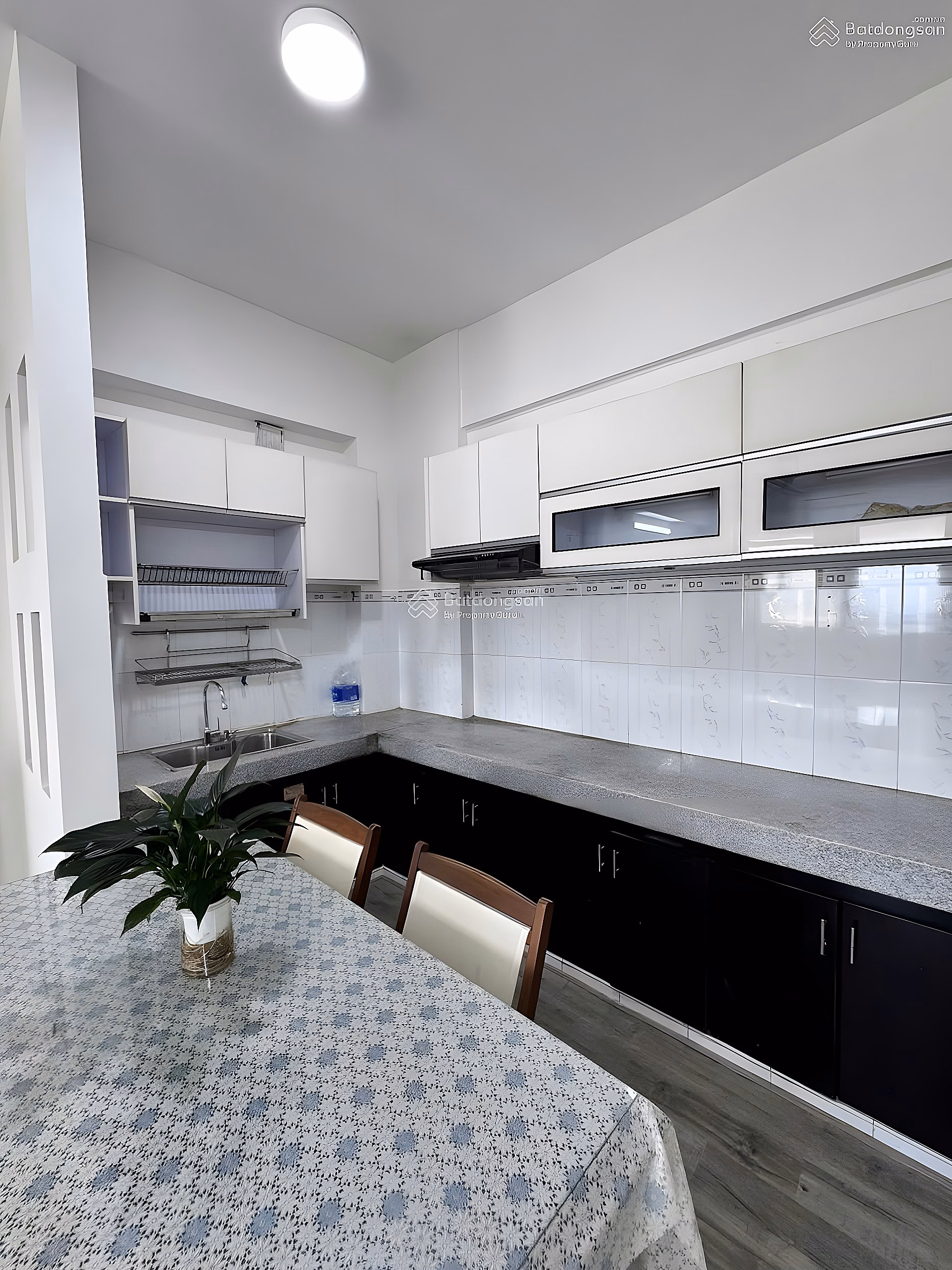 Le Thanh B apartment for sale with pink book