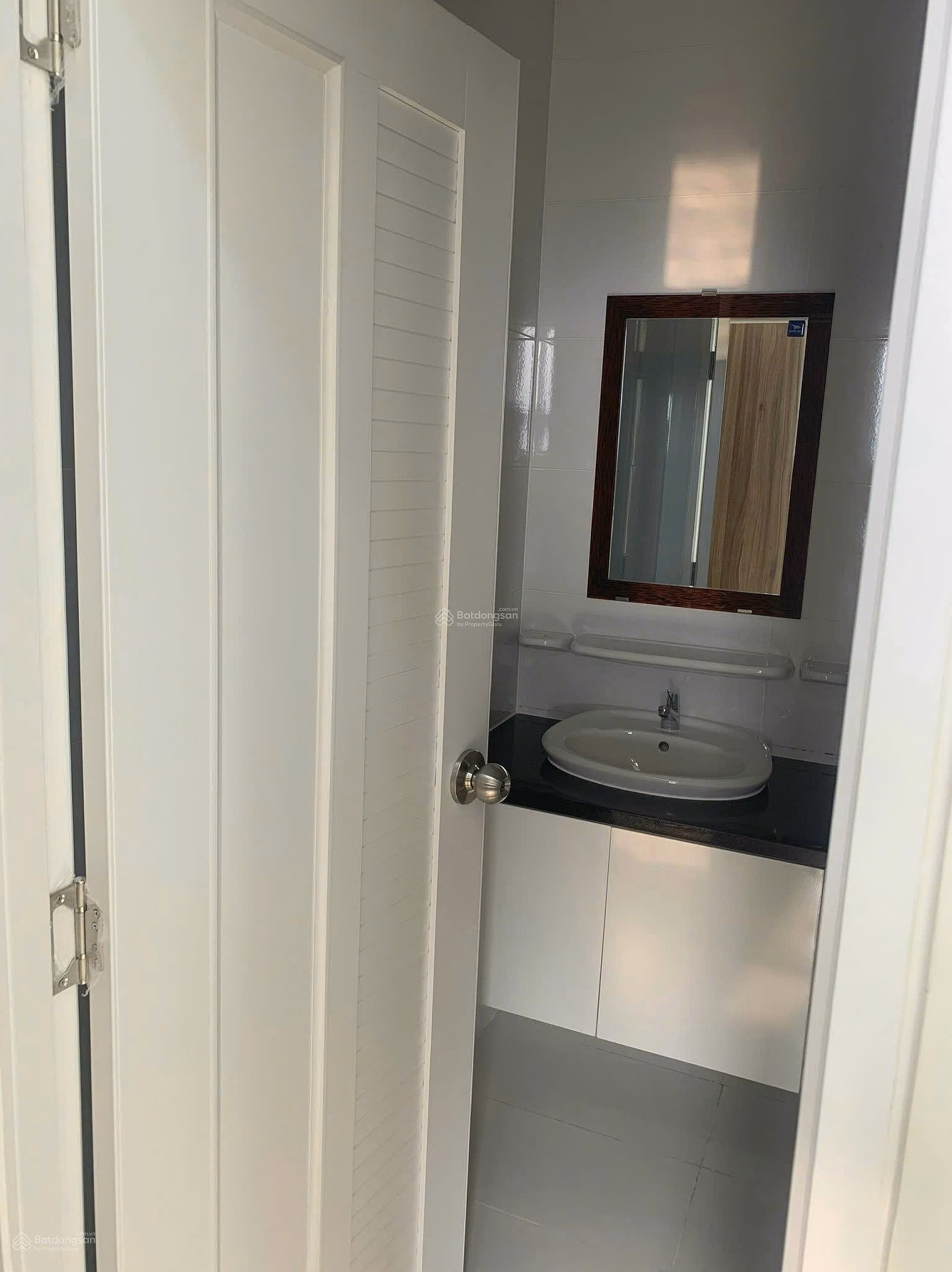 Rare item Topaz Elite corner unit 79m², 3 bedrooms, free 4 air conditioners