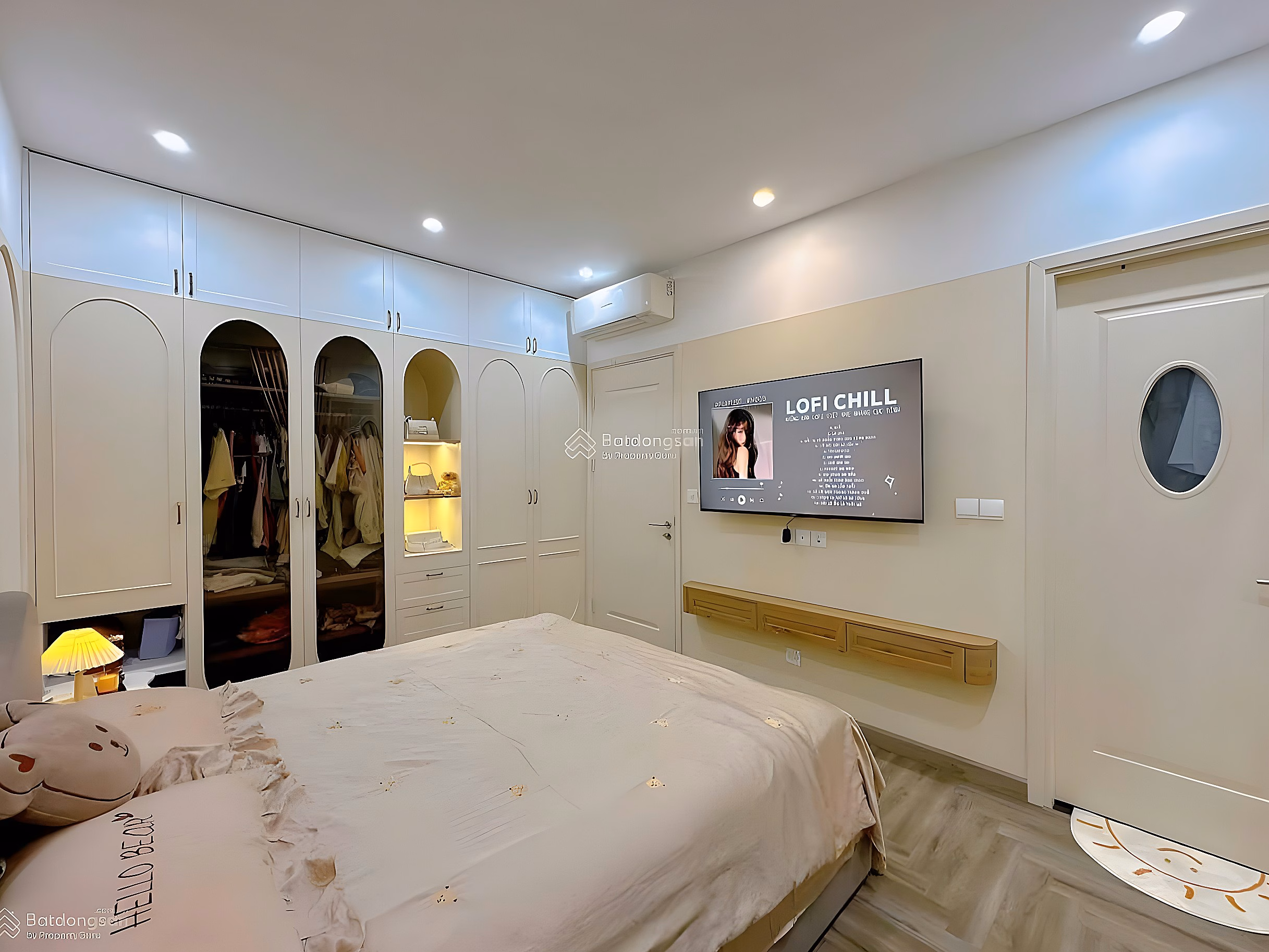 E Nguyet has a fund of apartments for rent at Vinhomes Ocean Park, very nice and guaranteed the cheapest price. TT 1 year contract