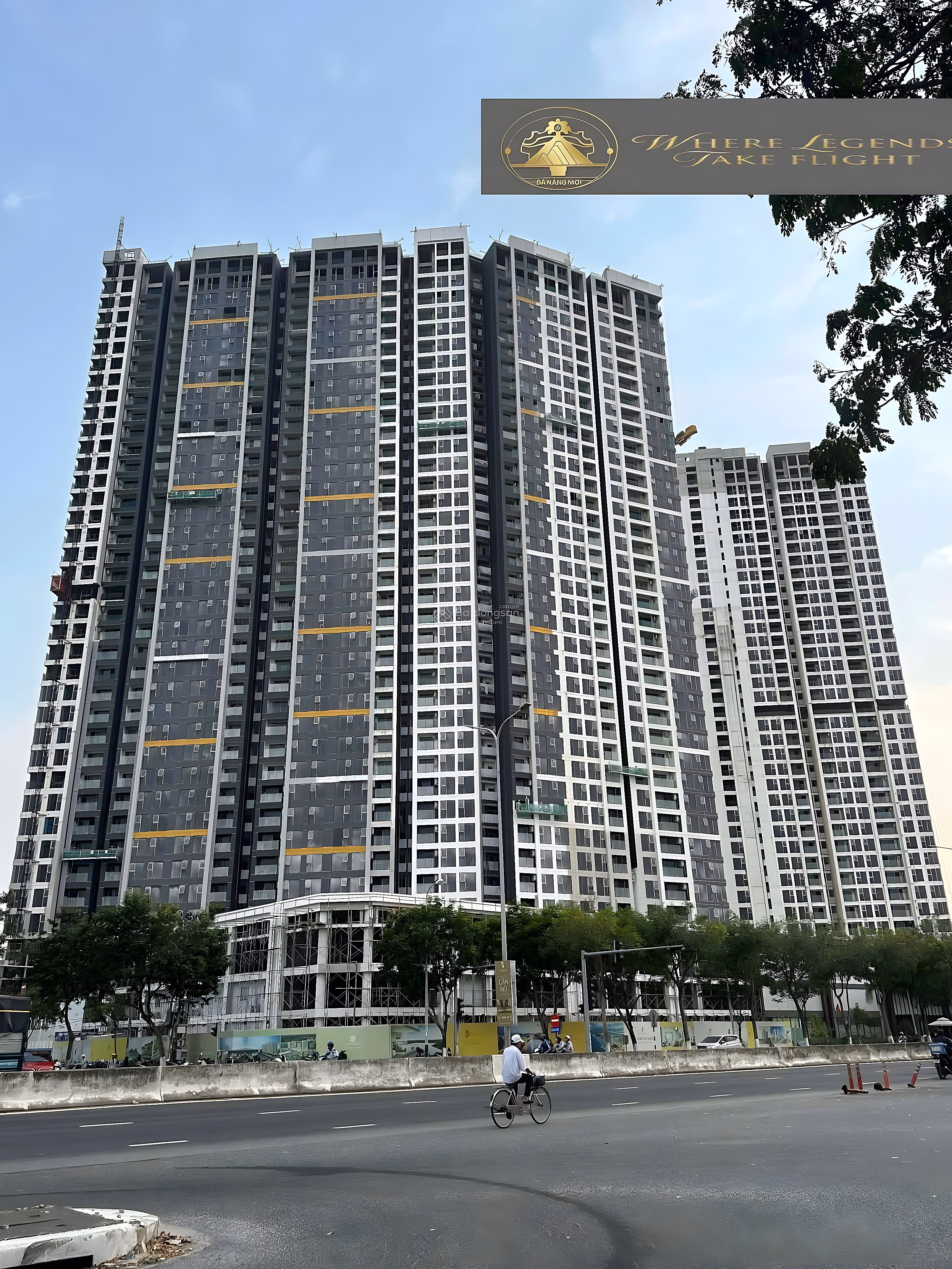 Owner sells CH Masterise with river view, open sea view September 2026, handover for rent 25 million/month