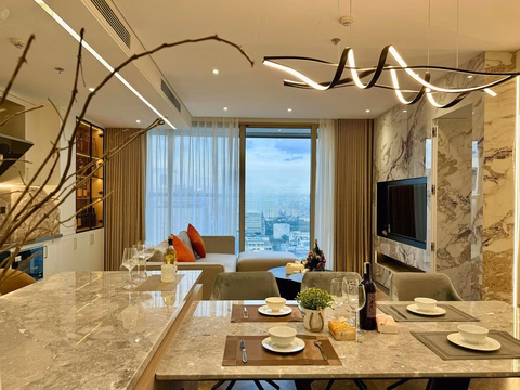 Luxury 3 bedroom+ fully furnished apartment for rent at Epic Tower
