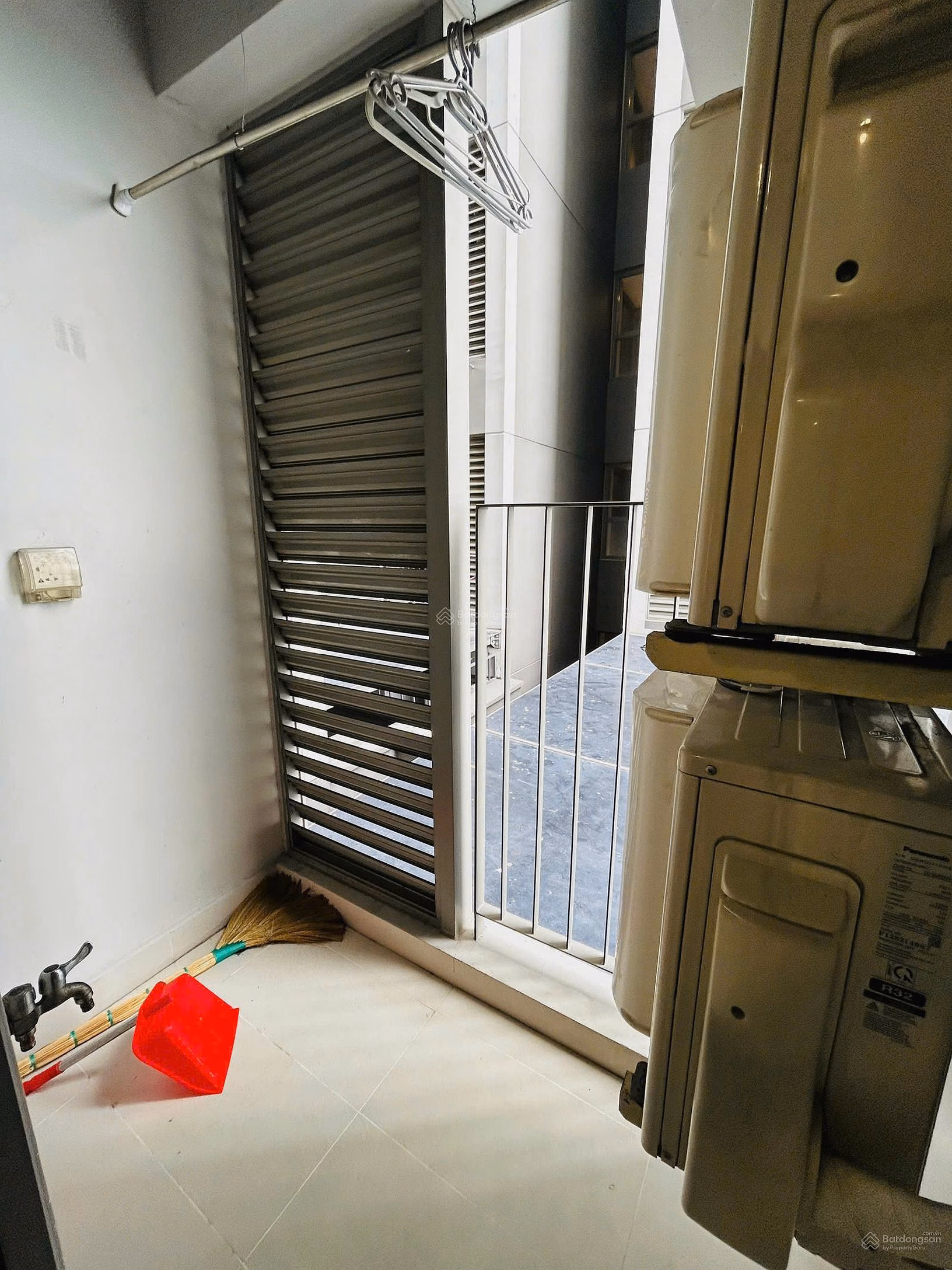 Good price apartment 69m2 Full fee 3.25 billion 2 bedrooms + 2 bathrooms - Full furniture, View outside area, bank loan supported