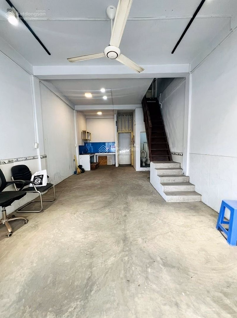 Old apartment for sale in District 5 - An Dong Market center - Nguyen Duy Duong Apartment Ward 9 Q5 - 60m2 floor