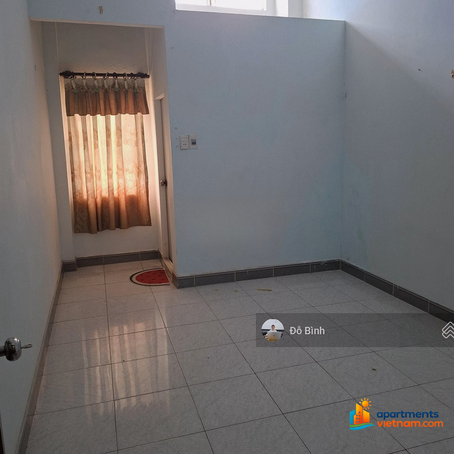 3-storey house with car for rent: Hung Vuong - 3 rooms - 3 bathrooms