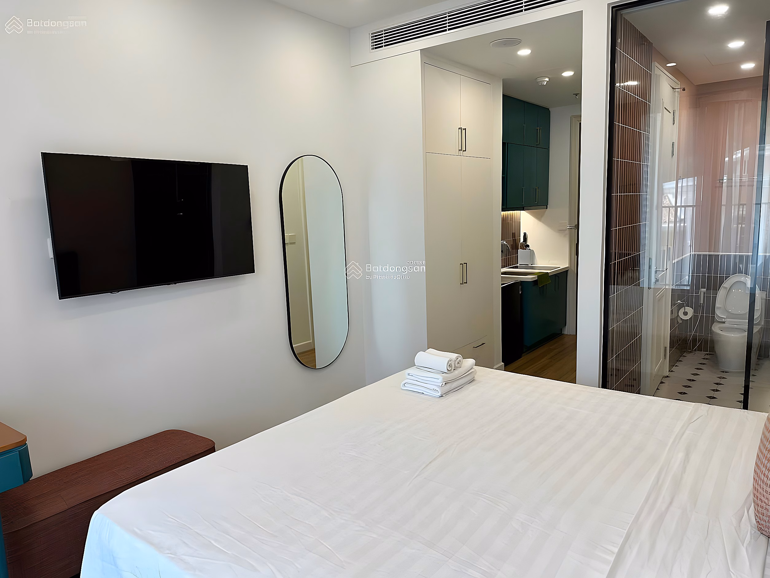 2.2 billion all in beach apartment right at Phu Quoc cable car station. Full interior. For rent now, long term