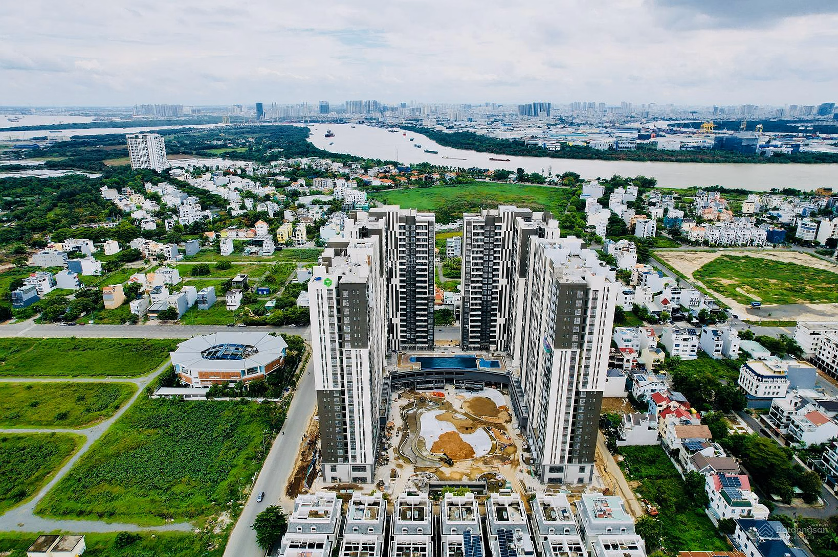 Only 6.3x billion for 2 bedrooms - 71m2, direct view of Saigon River, 3.8m high ceiling Victoria Village