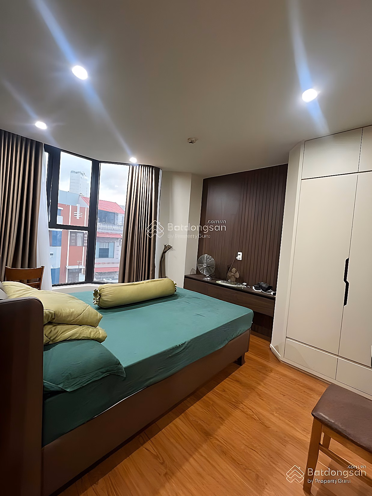 The owner sold HUD Building apartment No. 4 Nguyen Thien Thuat for 5.2 billion