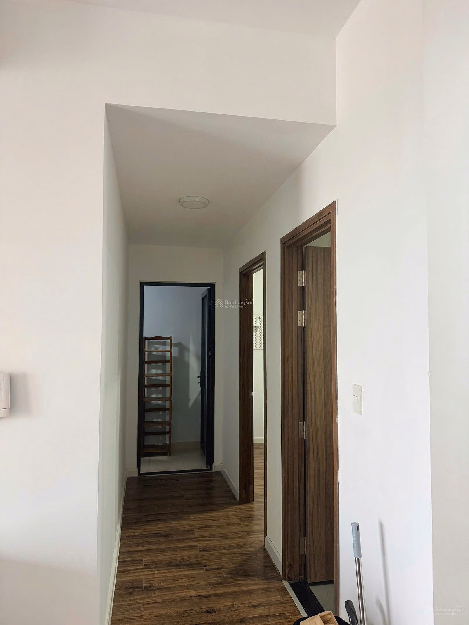 Mizuki Park apartment for sale, 78m2, 2 bedrooms, 2 bathrooms, full interior, balcony facing SE, pink book available. Price 4.1 billion. Loan support