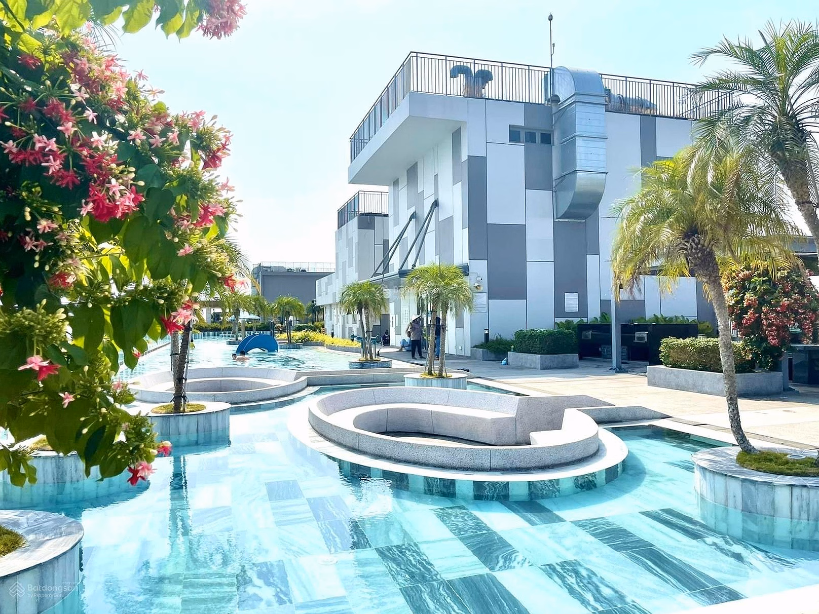 Only 4.75 billion, get a River Panorama apartment in District 7, 2 bedrooms, 2 bathrooms, fully furnished, new furniture - pink book - with loan support
