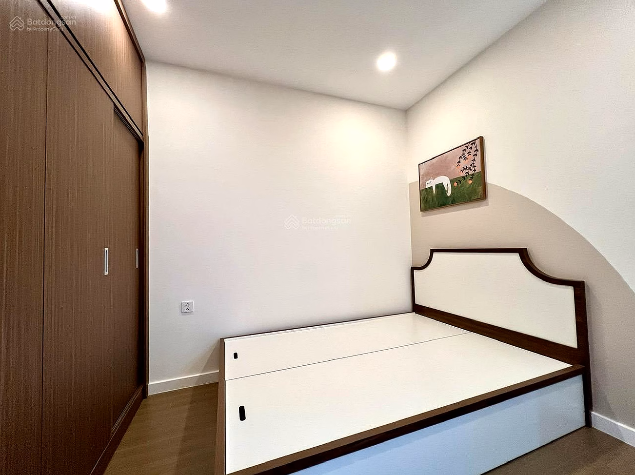 Only 4.75 billion, get a River Panorama apartment in District 7, 2 bedrooms, 2 bathrooms, fully furnished, new furniture - pink book - with loan support