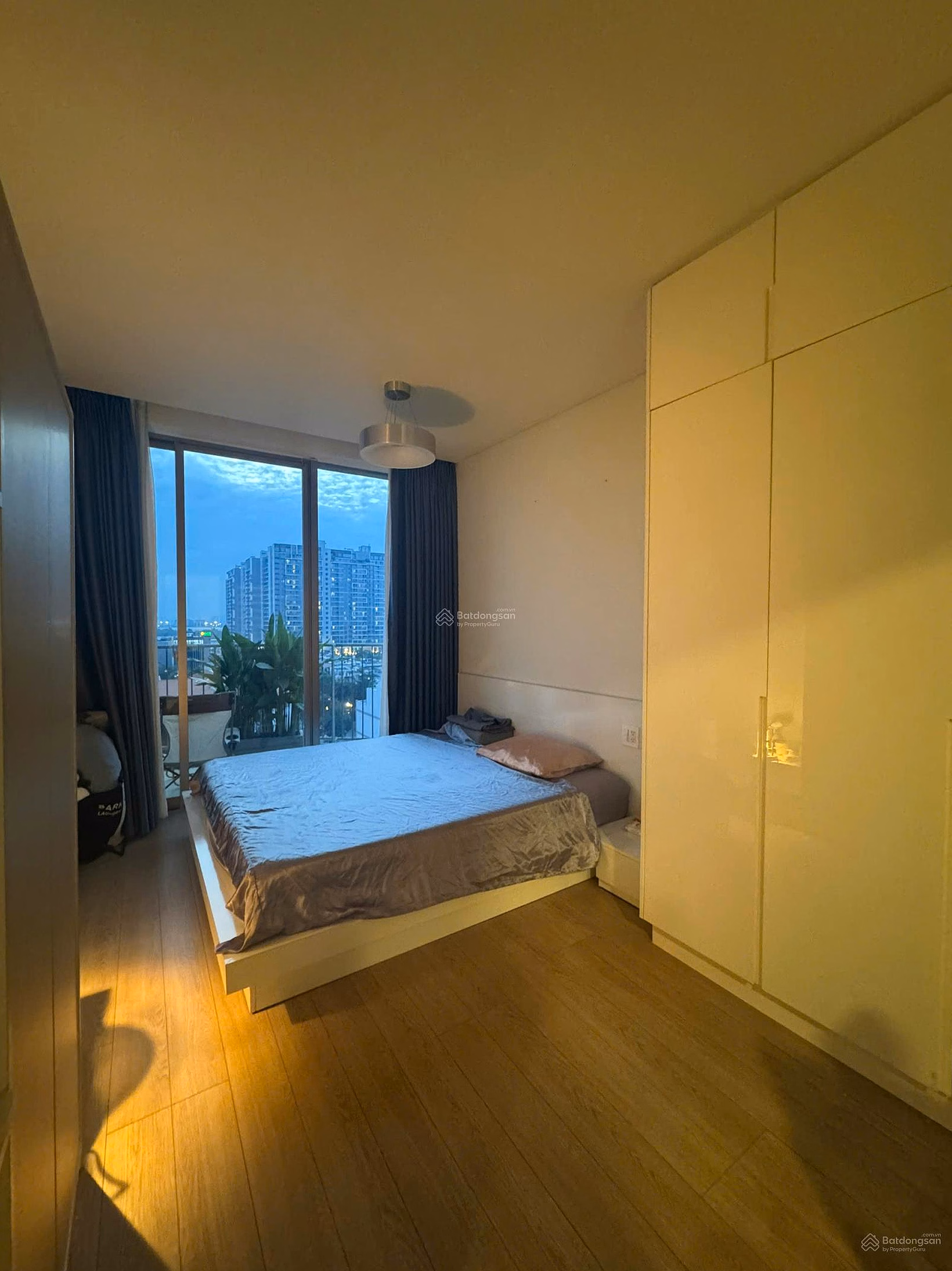 Excellent beautiful apartment for sale at Waterina Suites, 9.2 billion, 79.2m2, 2 bedrooms, 2 bathrooms