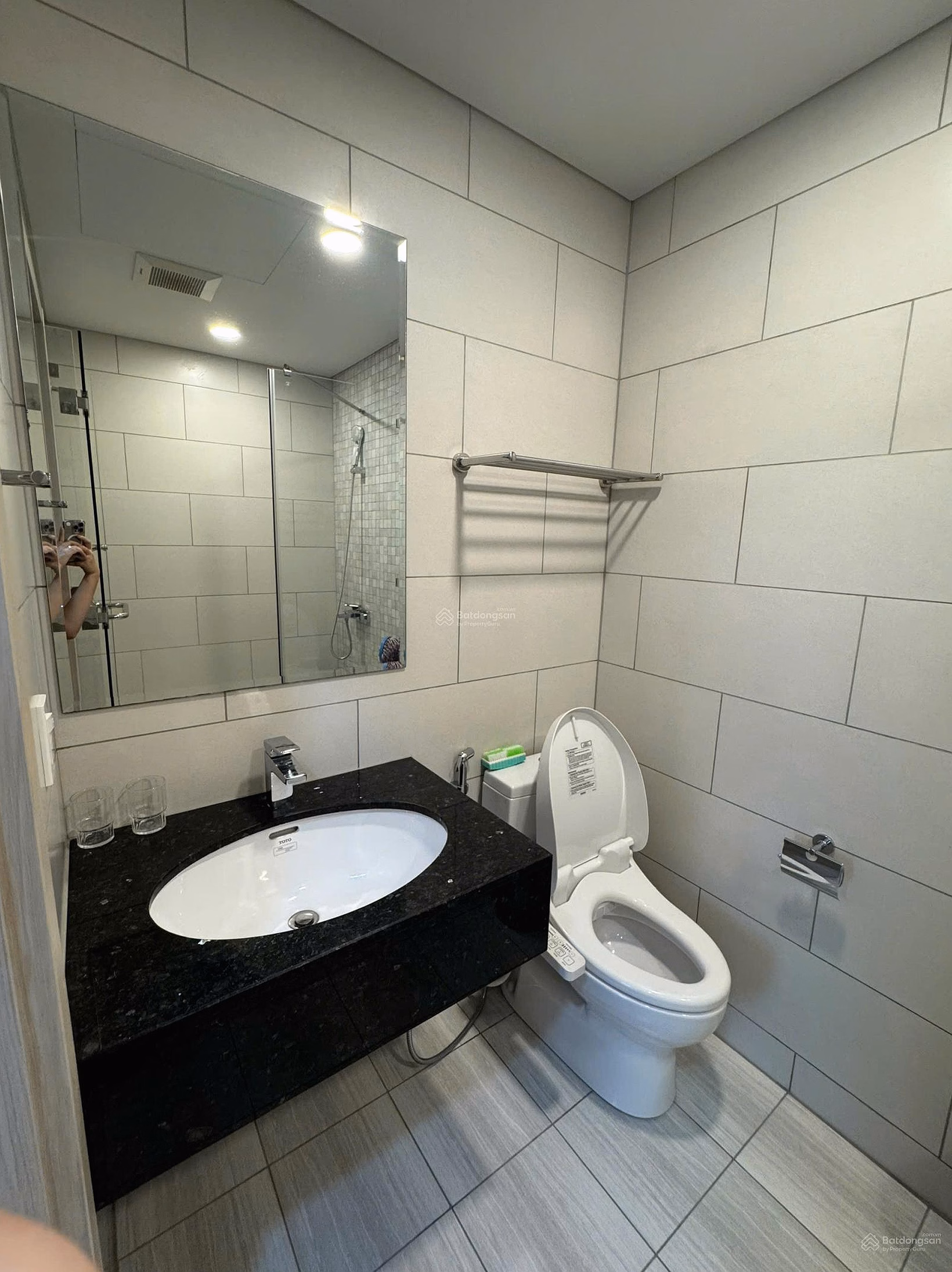Excellent beautiful apartment for sale at Waterina Suites, 9.2 billion, 79.2m2, 2 bedrooms, 2 bathrooms