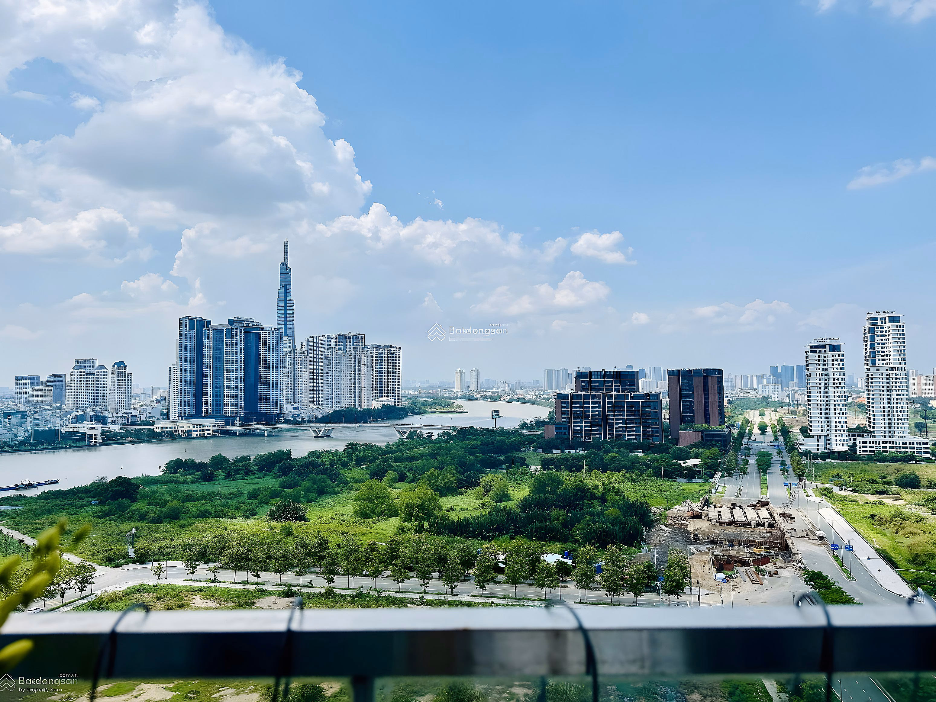 The Crest apartment, selling at good price 25.8 billion, no TL, 2 bedrooms, 2 bathrooms in Thu Thiem, District 2, HCM
