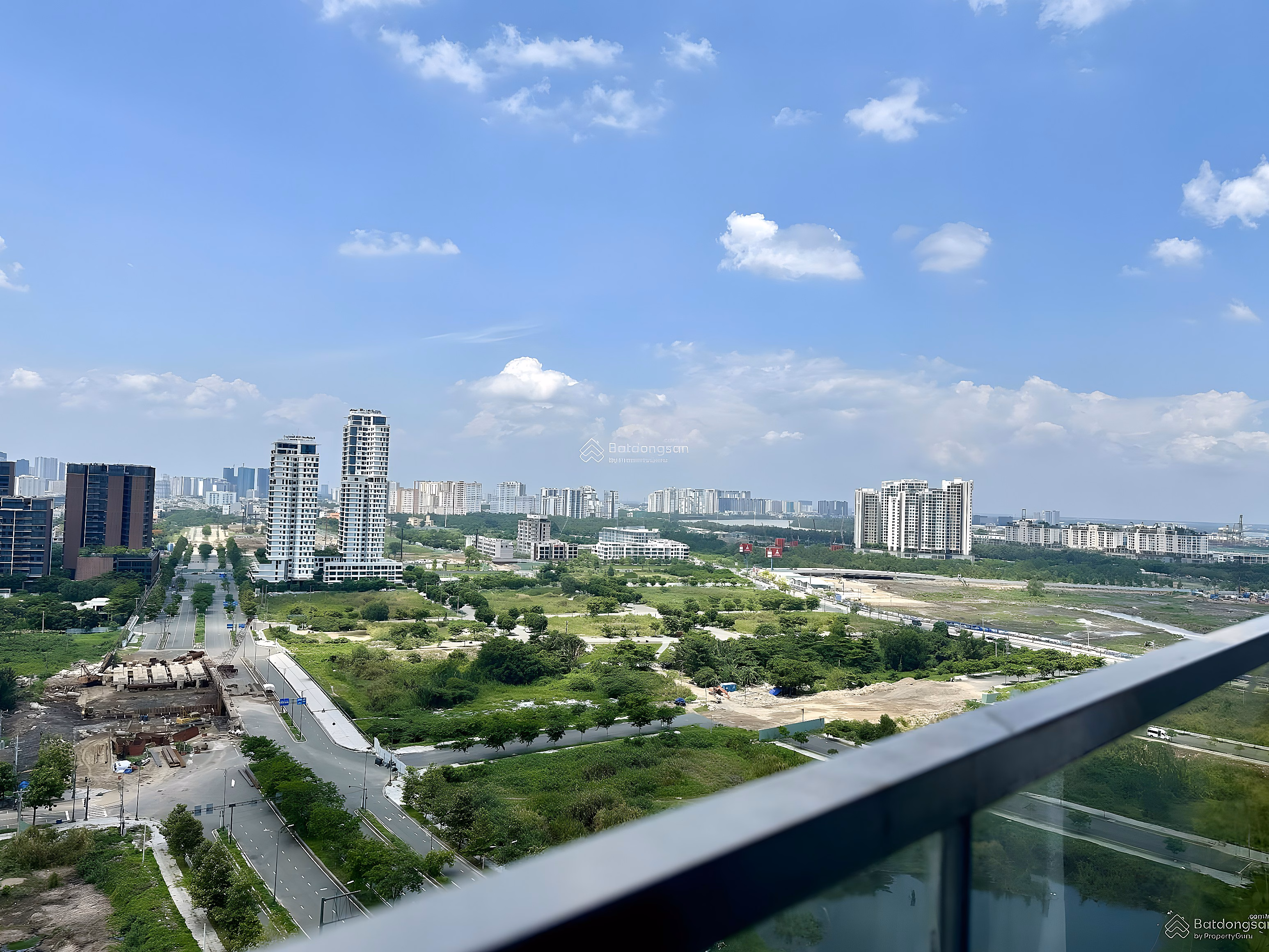 The Crest apartment, selling at good price 25.8 billion, no TL, 2 bedrooms, 2 bathrooms in Thu Thiem, District 2, HCM