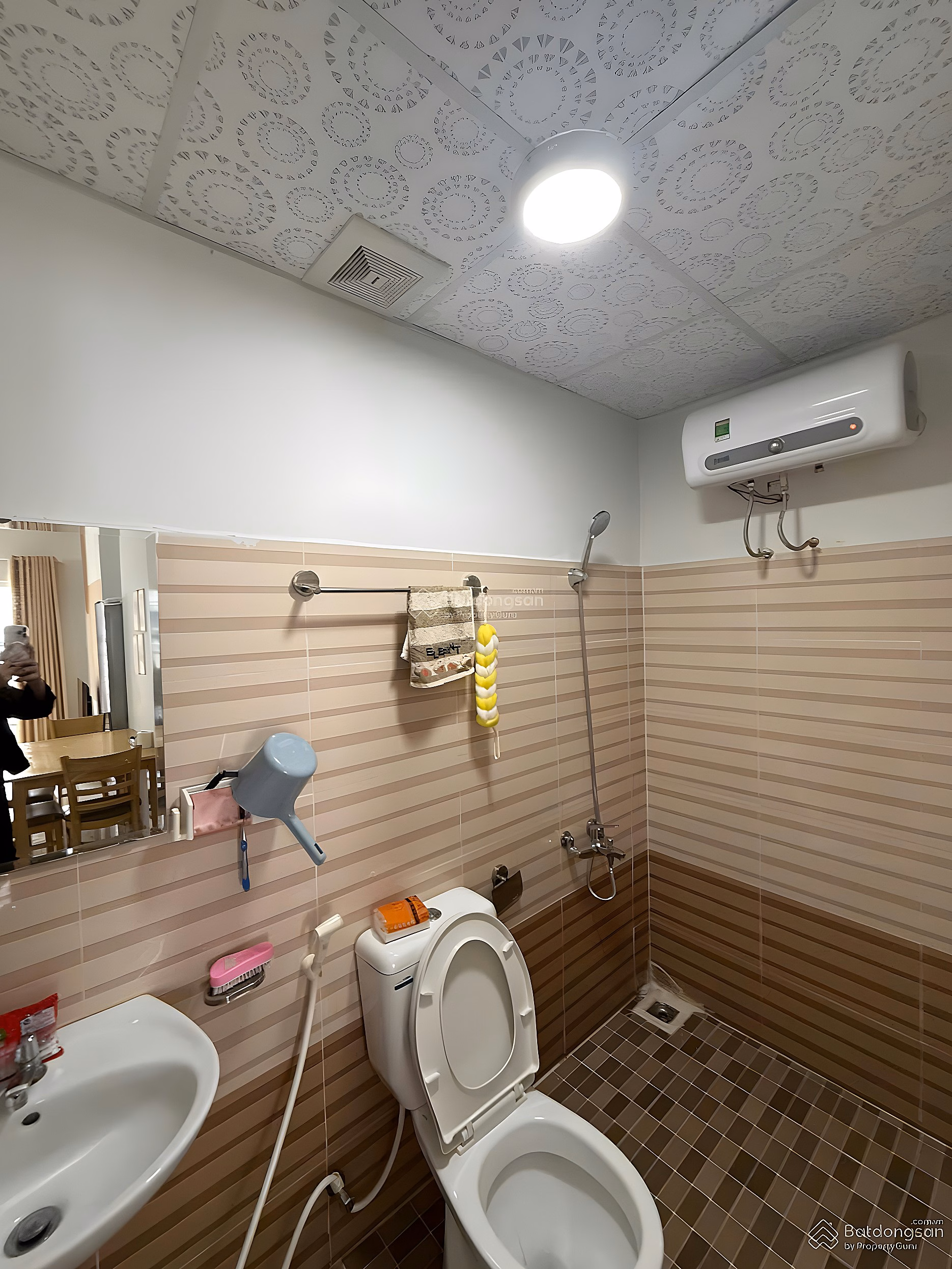 Owner needs money to sell Hoang Quan apartment urgently, North Nha Trang ward, very good price
