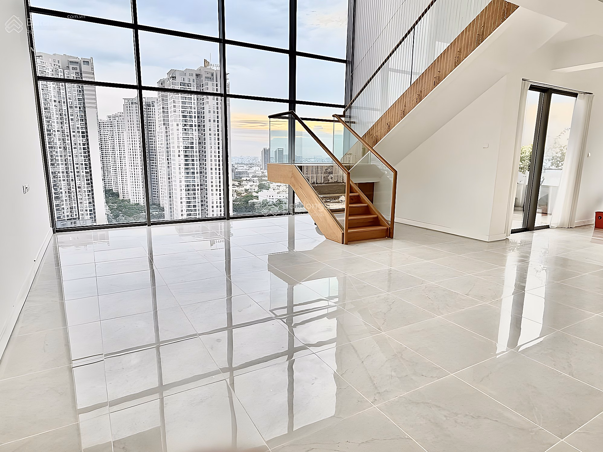 Duplex apartment for sale, Gateway Thao Dien, 246m2, 3 bedrooms, river view & Landmark, price 45 billion all in