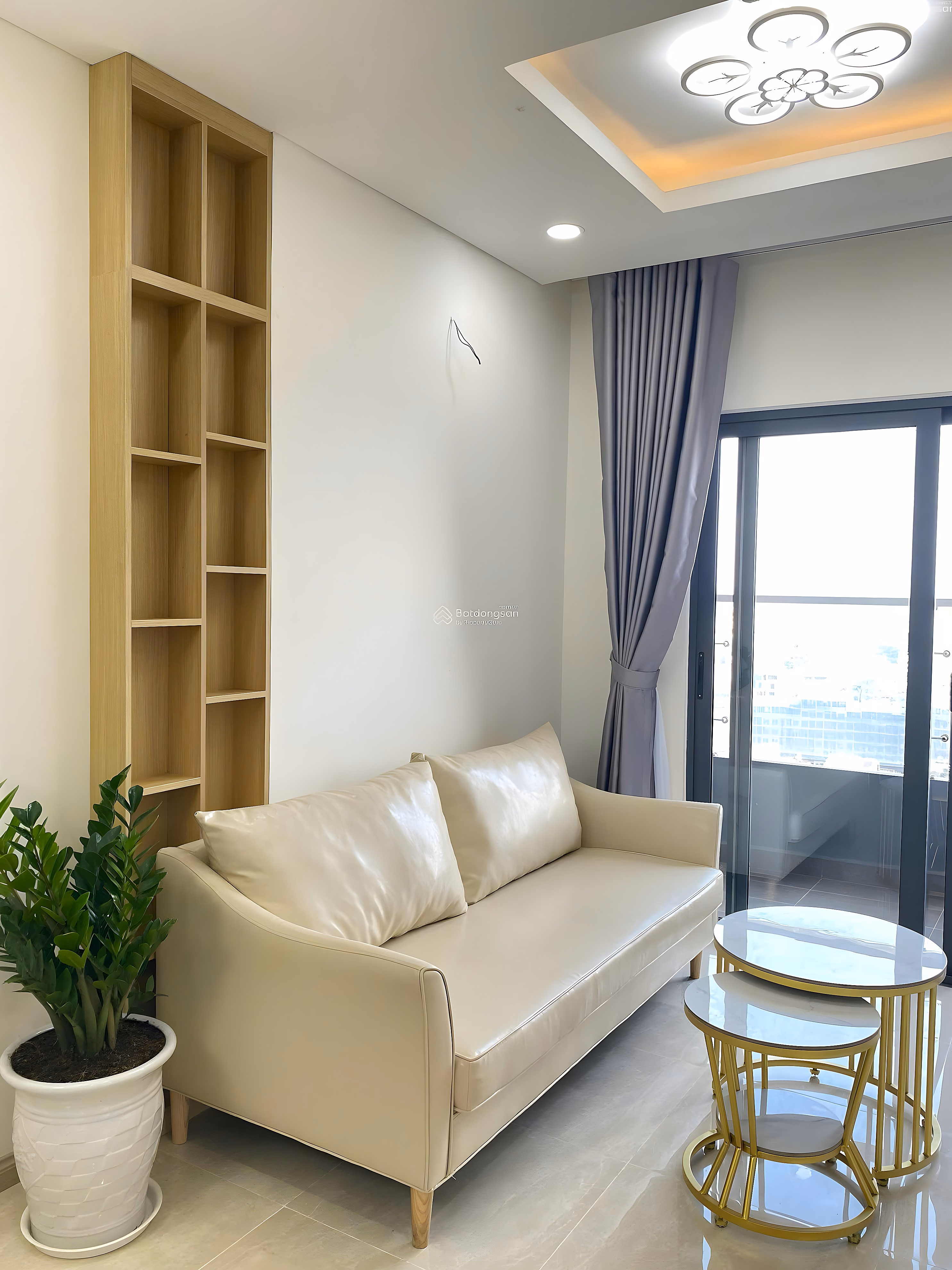 Fully furnished 2 bedroom apartment for rent with Han river view at Monarchy B
