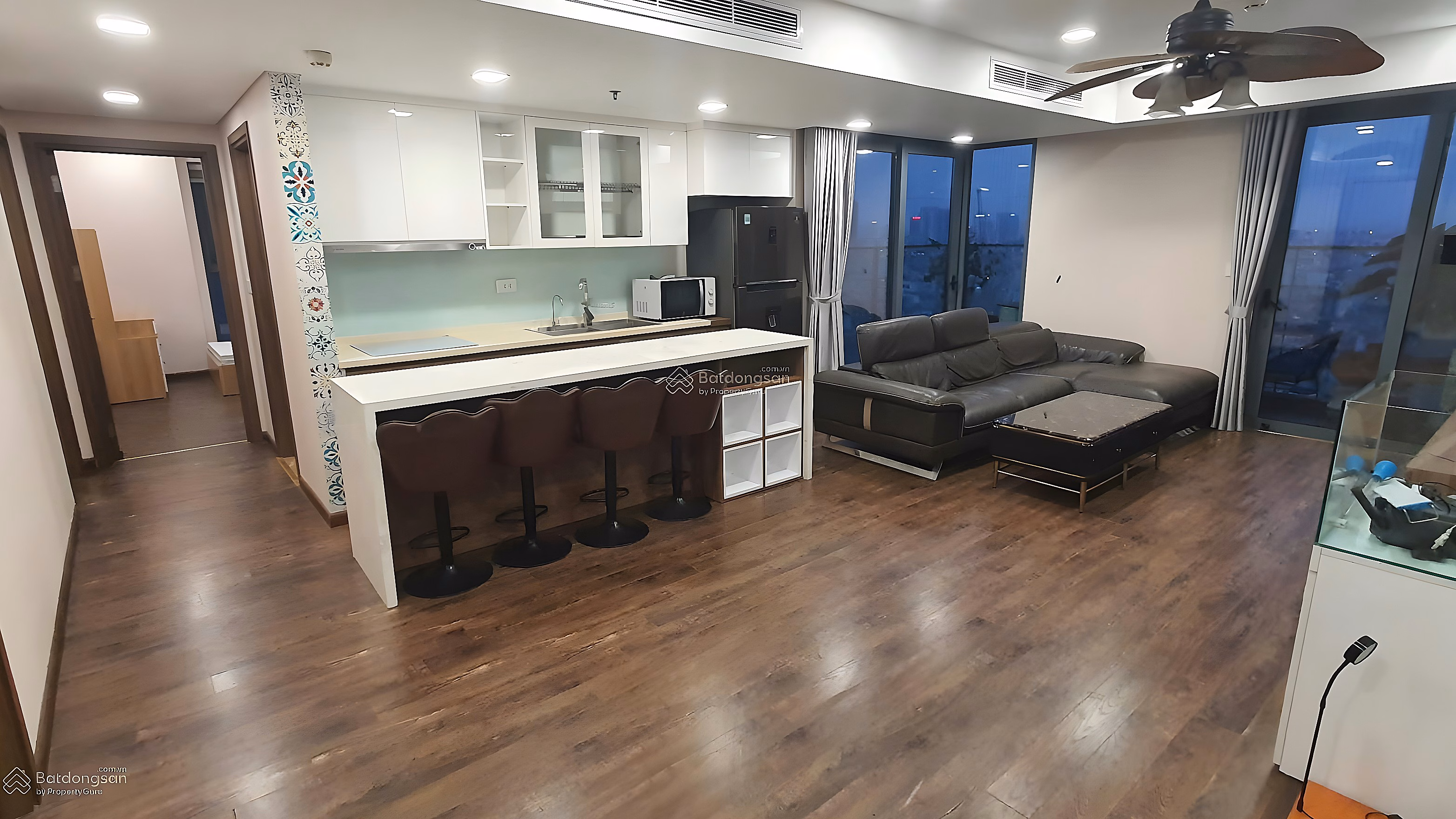 Rivera Park Hanoi apartment for rent, 69 Vu Trong Phung, Thanh Xuan.94m2 3 bedrooms 21 million.0983 237 ***