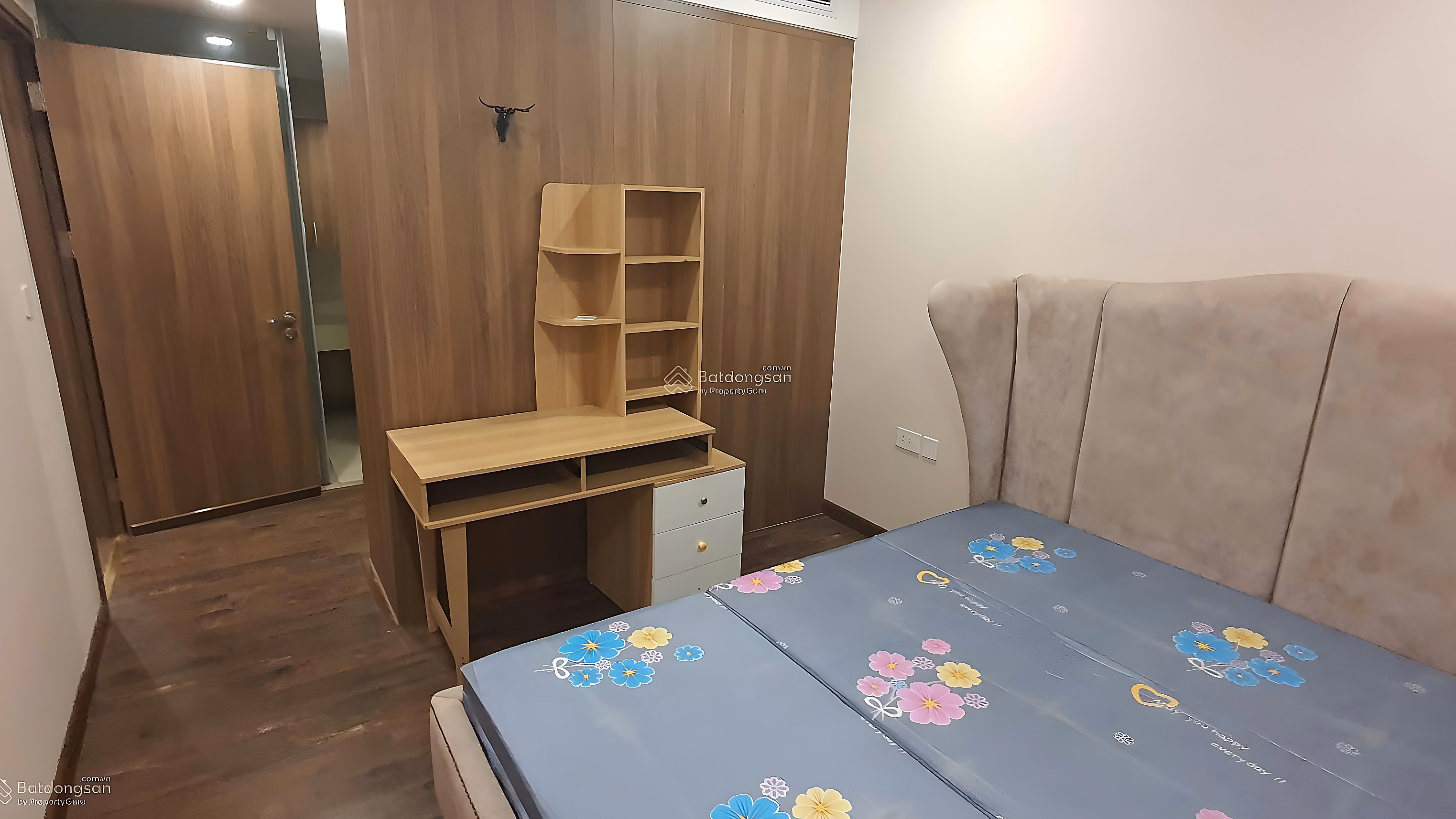 Rivera Park Hanoi apartment for rent, 69 Vu Trong Phung, Thanh Xuan.94m2 3 bedrooms 21 million.0983 237 ***