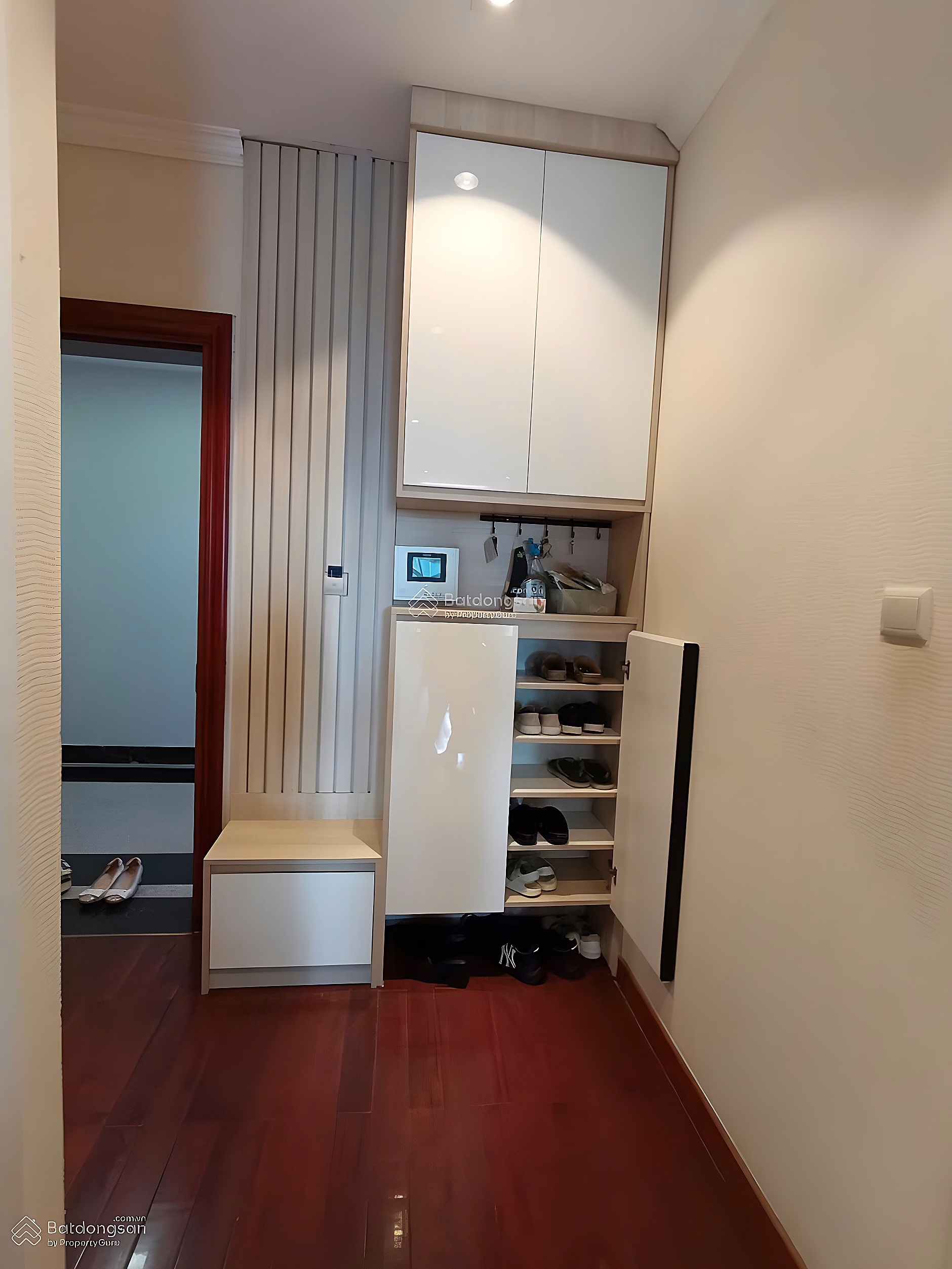 Luxury apartment for rent, 132 square meters, 2 bedrooms, fully furnished, suitable for families with young children