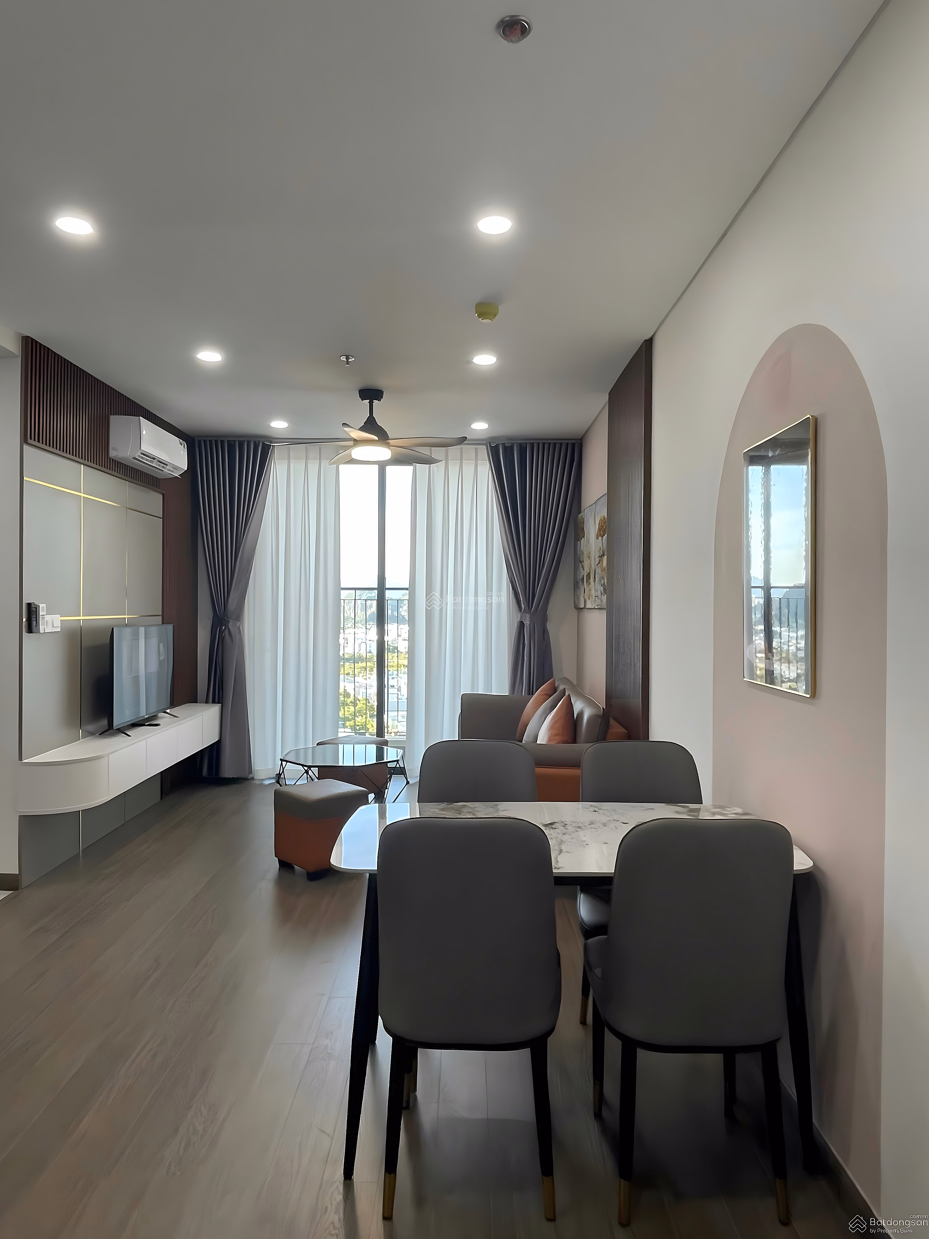 List of apartments at FPT Plaza apartment for rent at good prices, move in immediately***