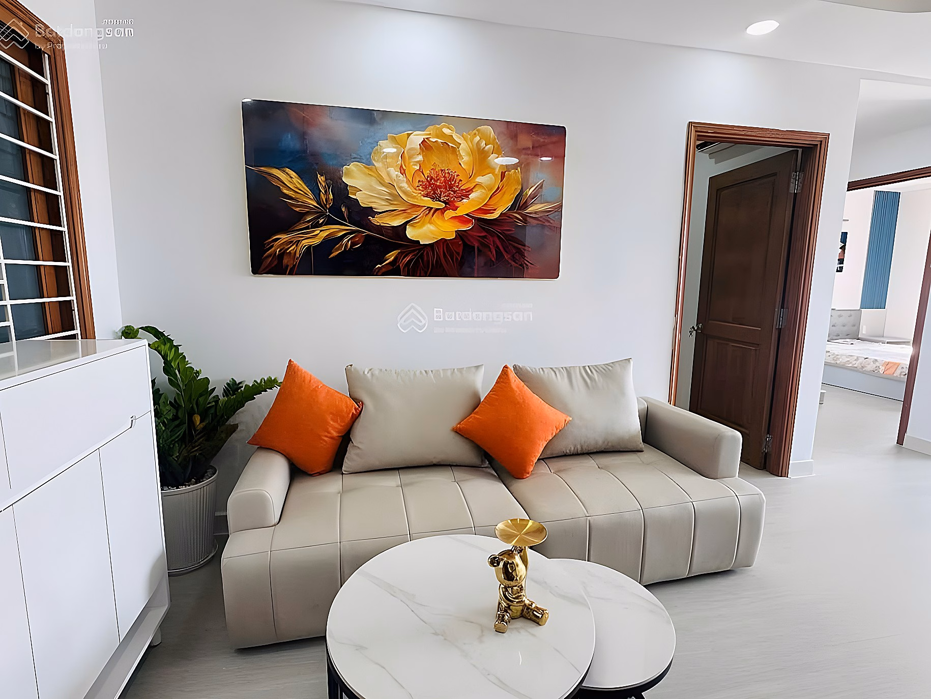 CT5 Vinh Diem Trung apartment with 2 bedrooms has a 5th floor window with internal view for only 2 billion 495 million