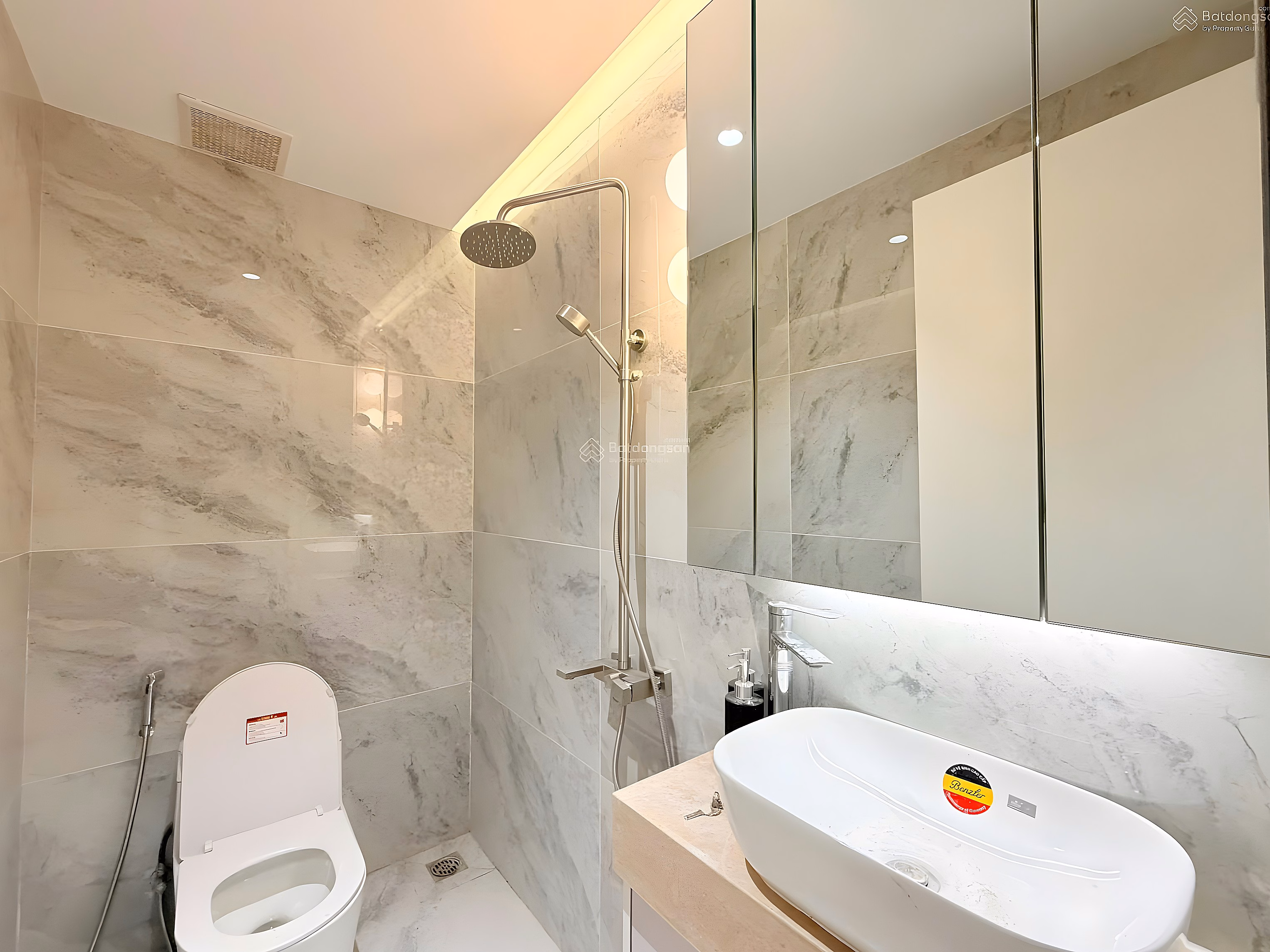 OC3 Muong Thanh Vien Trieu apartment 2 bedrooms 2 bathrooms, 36th floor, open view, price 4 billion 180 million