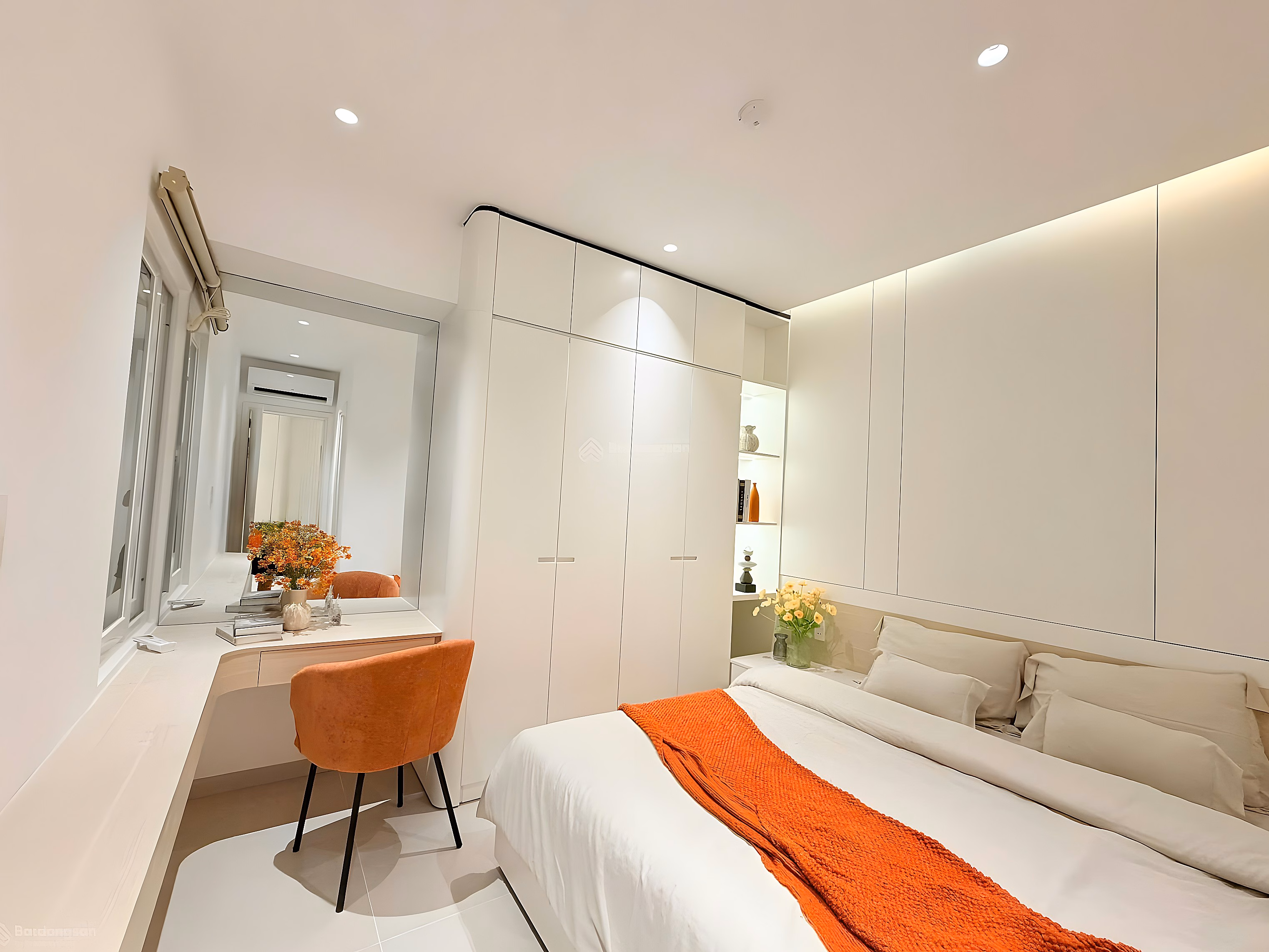 OC3 Muong Thanh Vien Trieu apartment 2 bedrooms 2 bathrooms, 36th floor, open view, price 4 billion 180 million