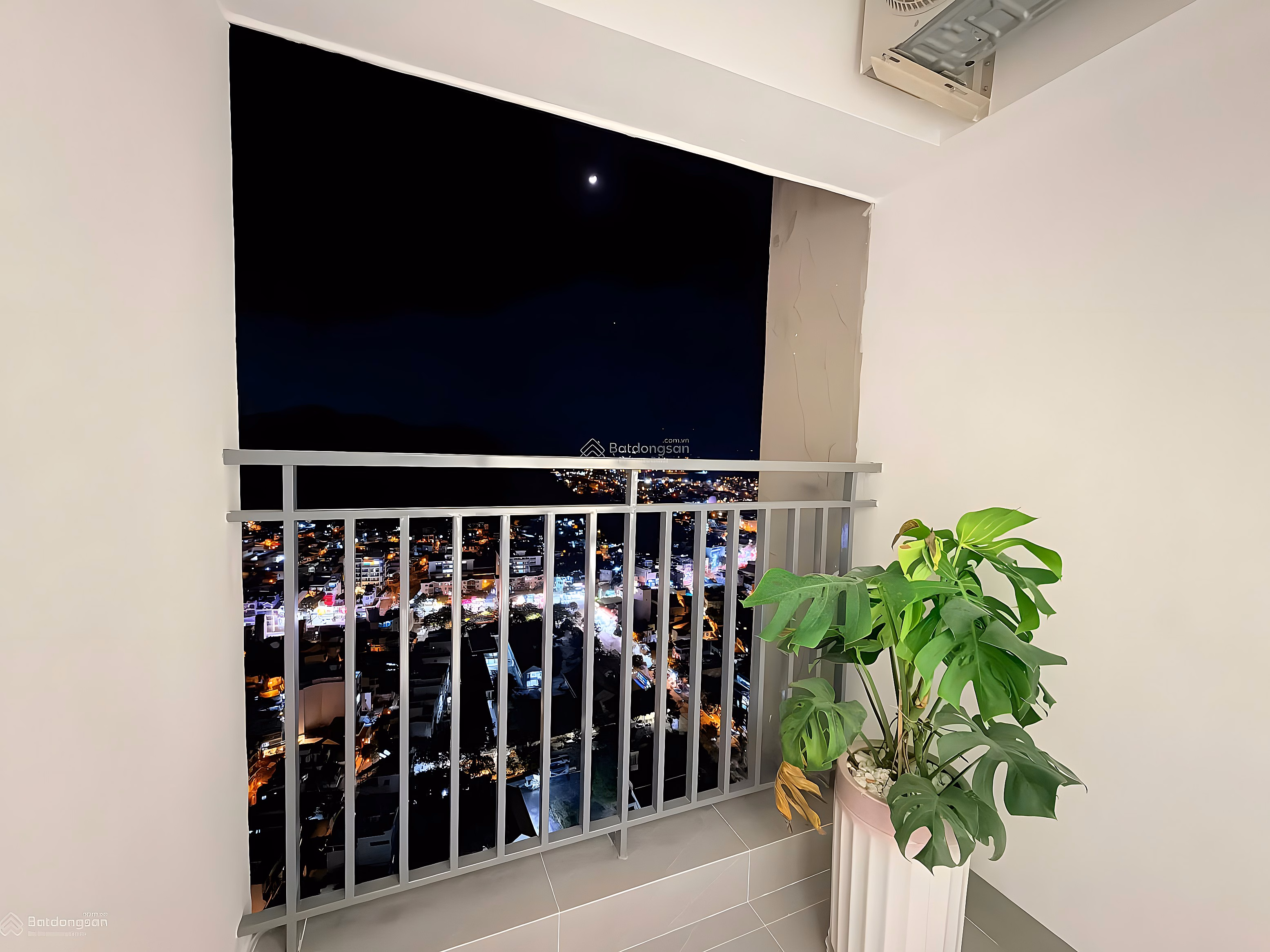 OC3 Muong Thanh Vien Trieu apartment 2 bedrooms 2 bathrooms, 36th floor, open view, price 4 billion 180 million
