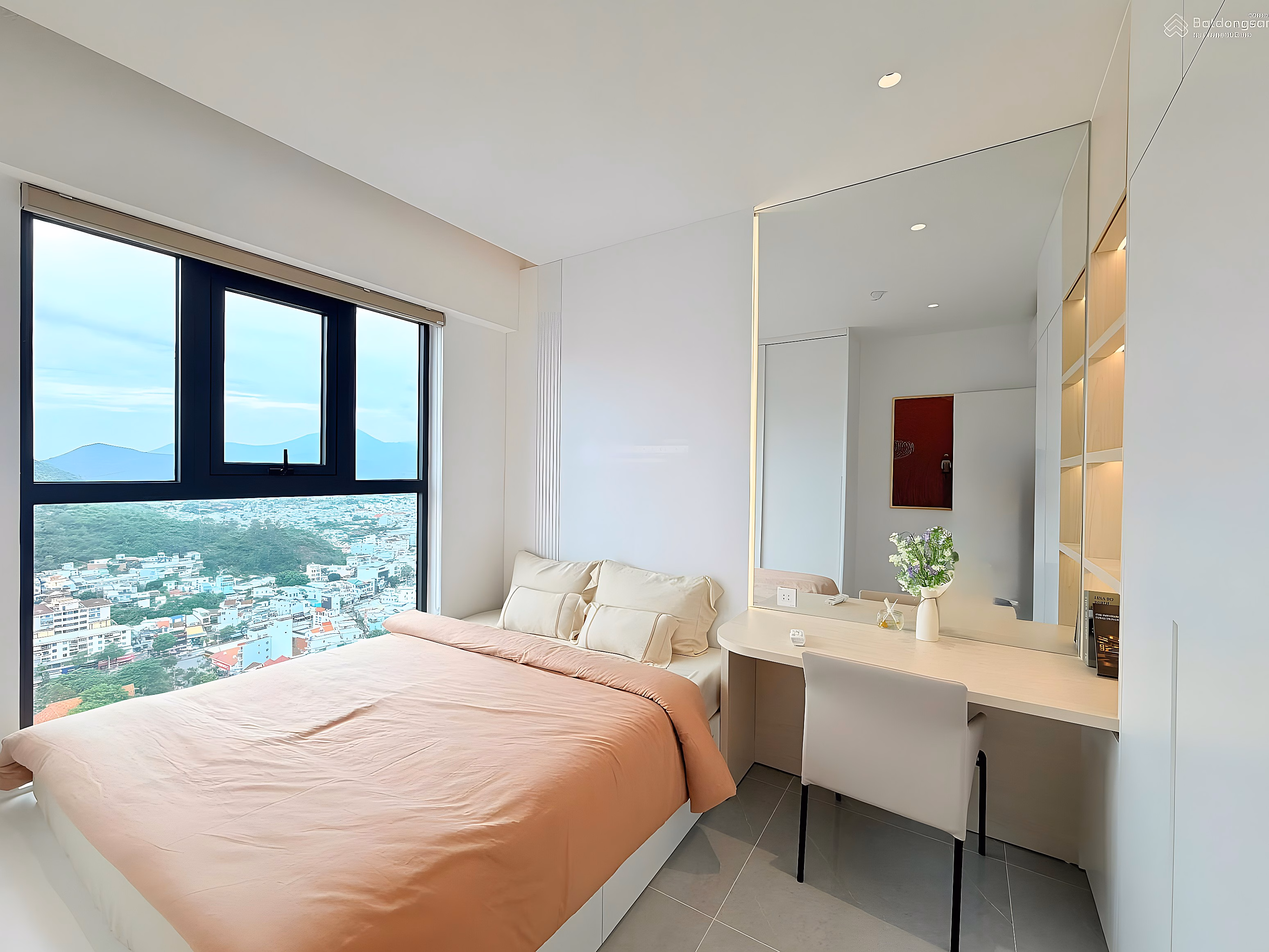 OC3 Muong Thanh Vien Trieu apartment 3 bedrooms 88m2 32nd floor price 5 billion 700 million near the sea