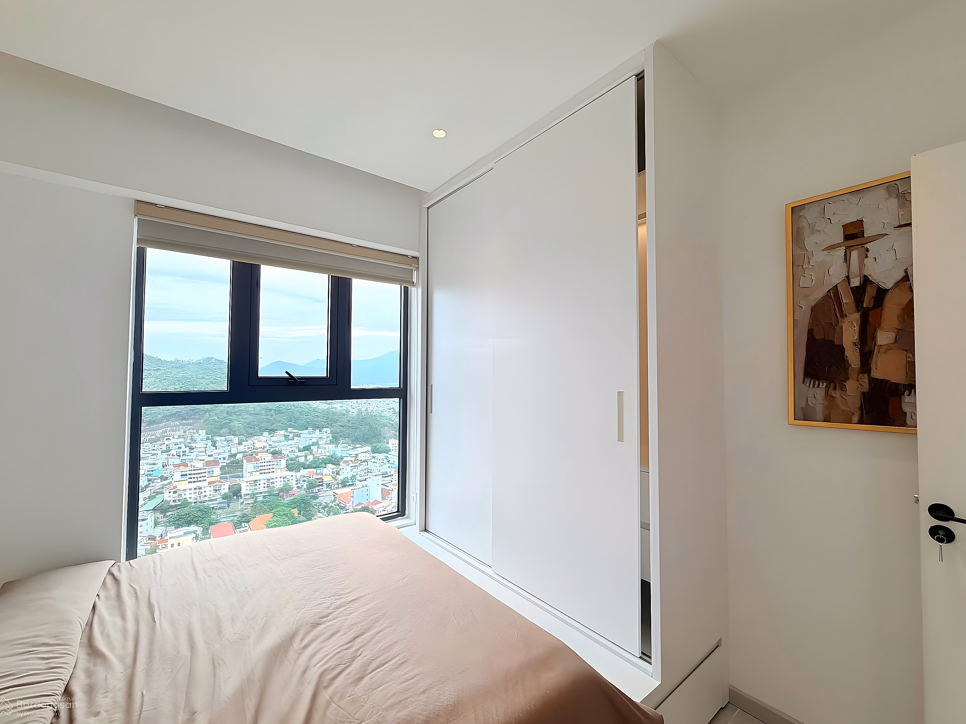 OC3 Muong Thanh Vien Trieu apartment 3 bedrooms 88m2 32nd floor price 5 billion 700 million near the sea