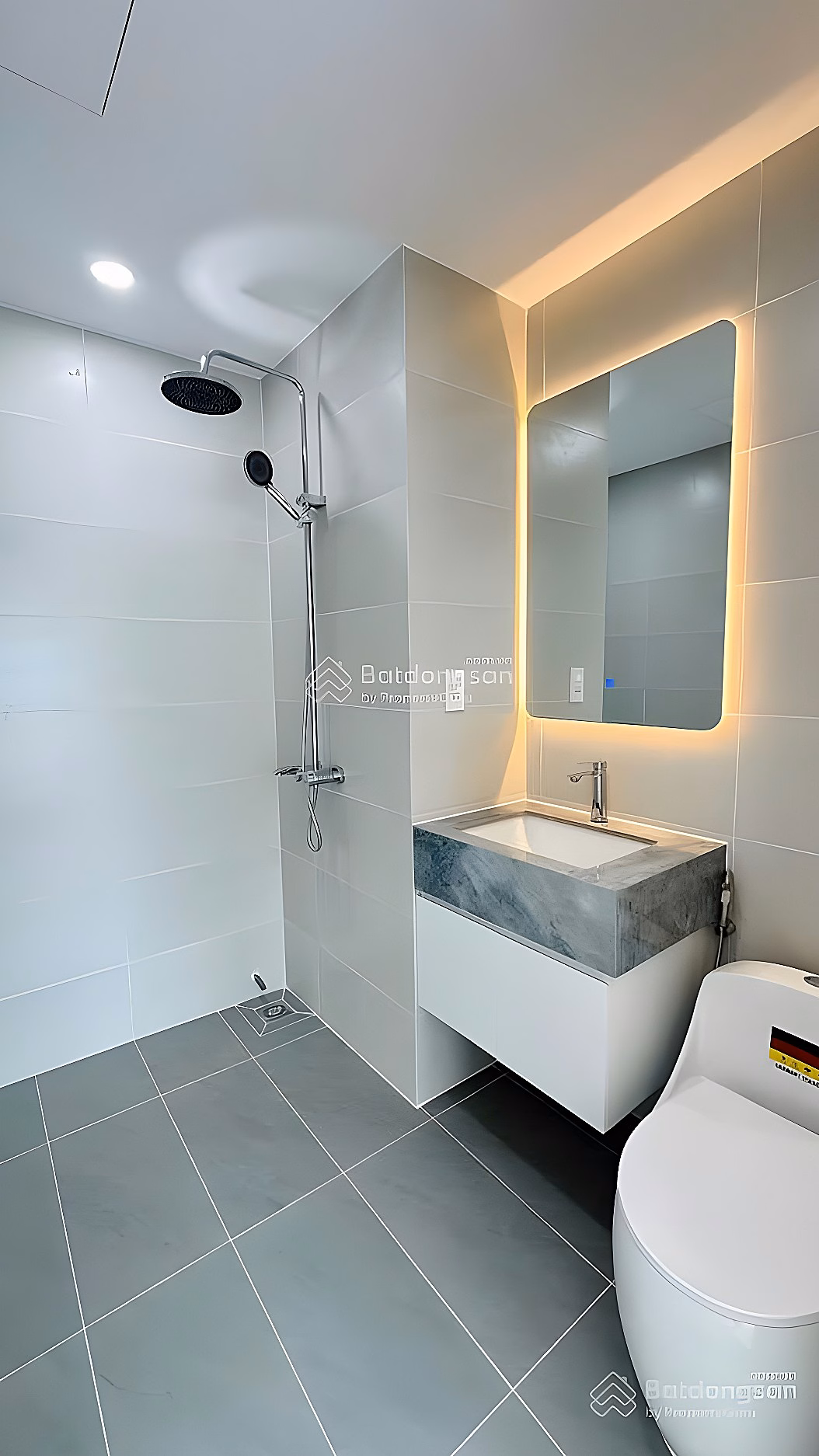 Direct sea view apartment OC1A Muong Thanh Vien Trieu 2 bedrooms 18th floor price 5 billion 600 million