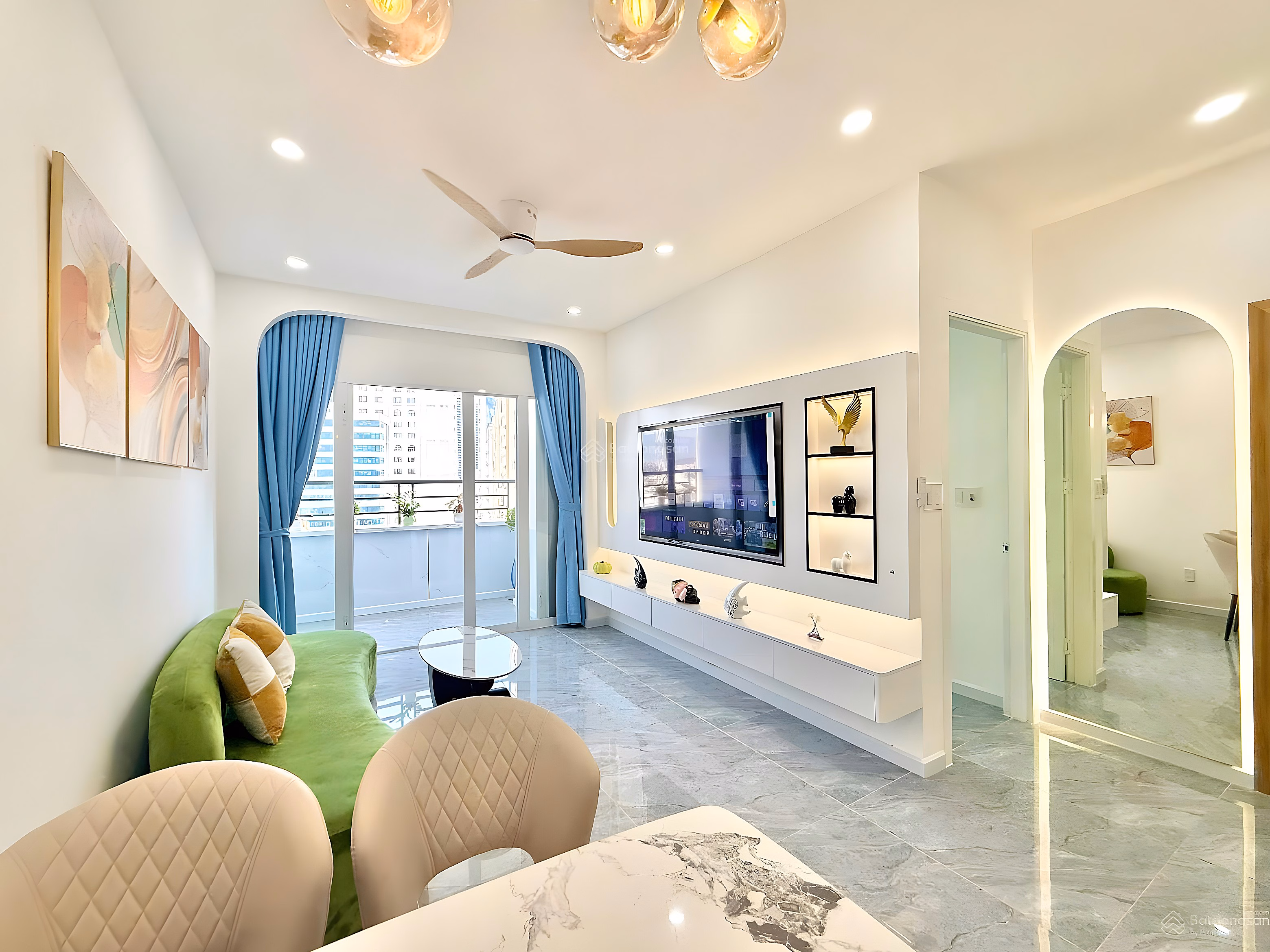 Ocean view apartment OC1A Muong Thanh Vien Trieu 2 bedrooms 11th floor price only 3 billion 590 million