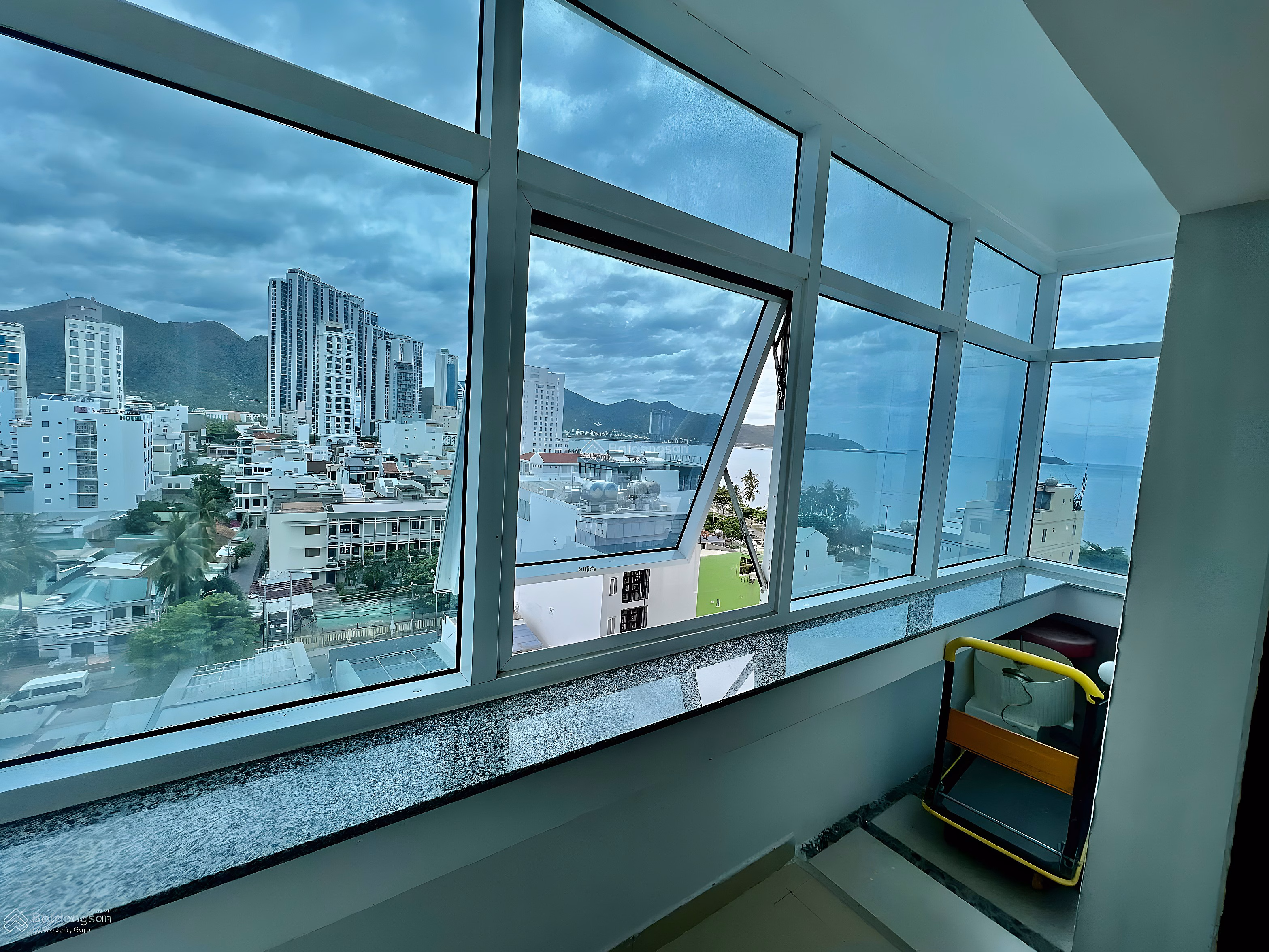 Corner apartment for sale in Song Da Hon Chong Nha Trang Khanh Hoa
